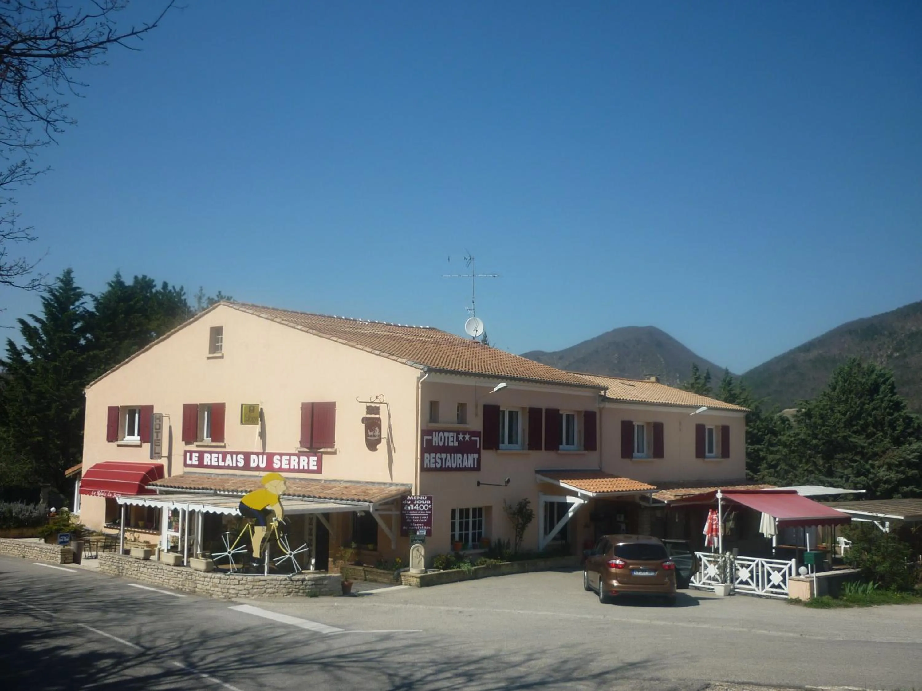 Facade/entrance in Logis Hotel Le Relais du Serre