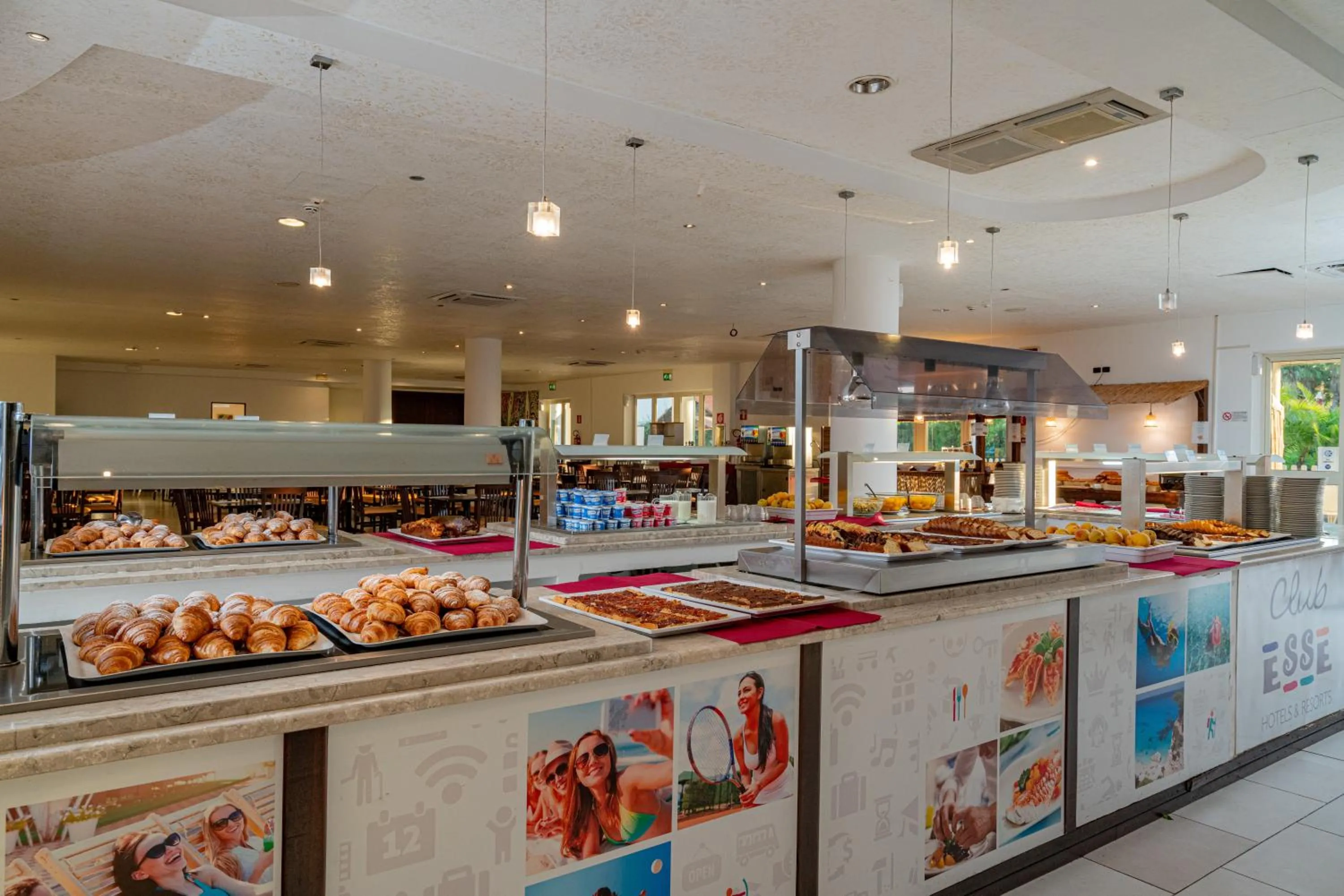 Restaurant/places to eat in Club Esse Sunbeach