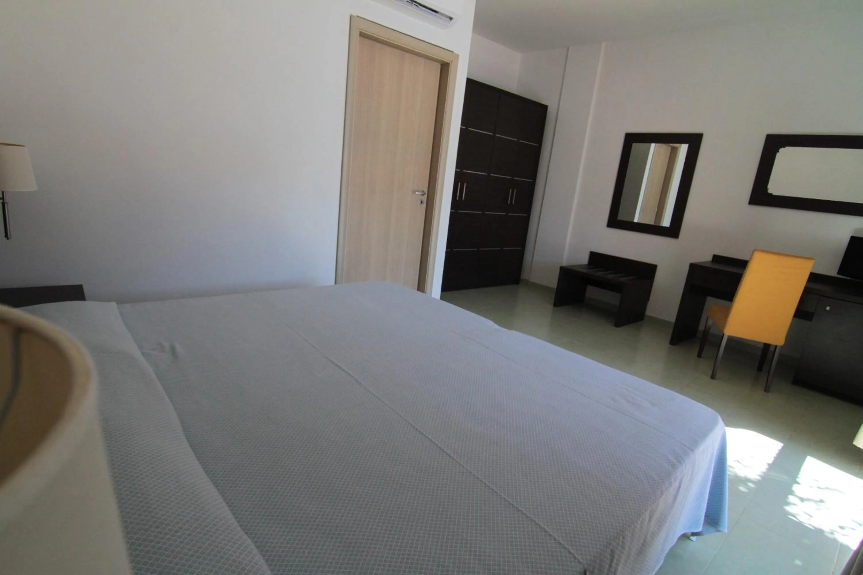 Bed in Club Esse Sunbeach