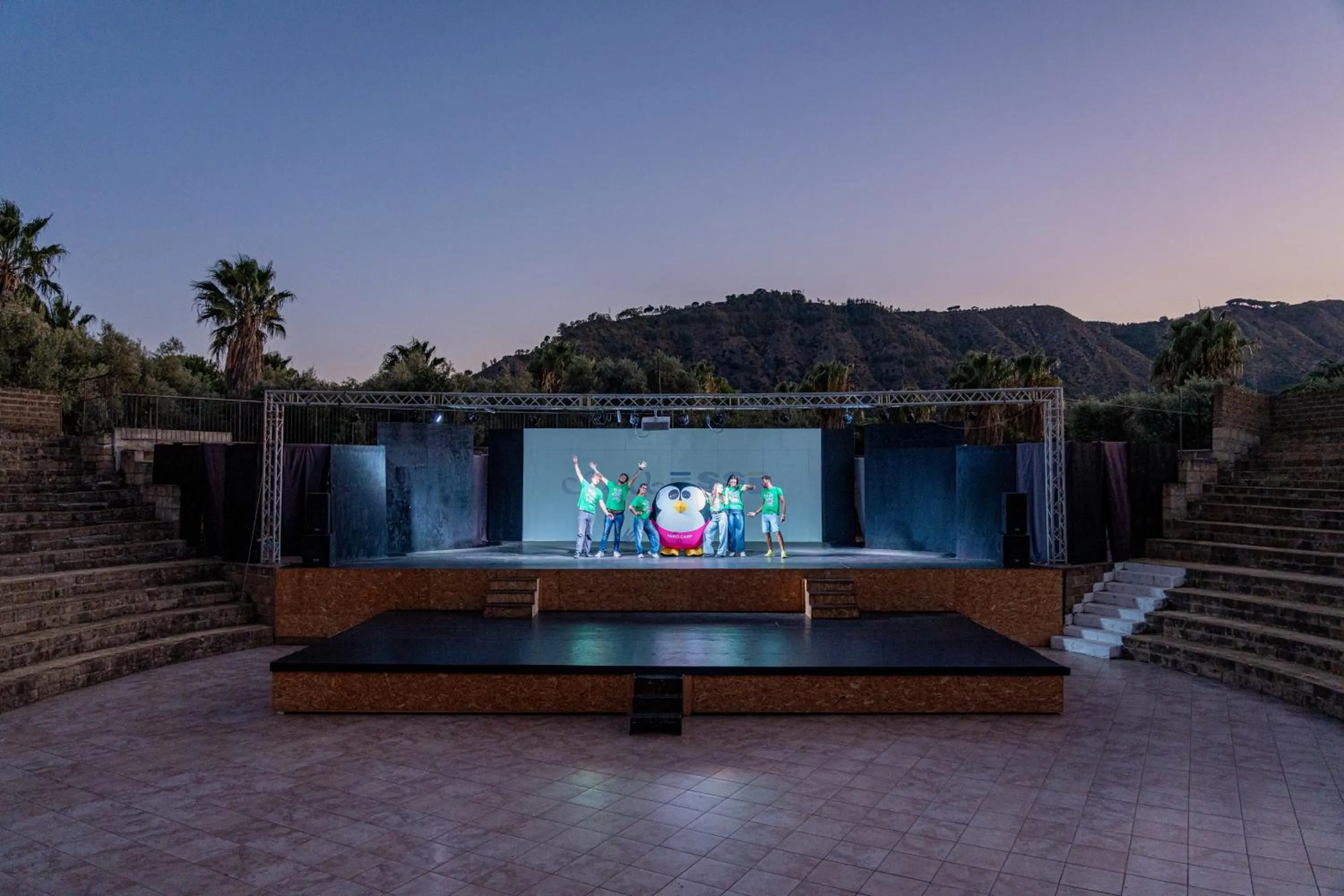 Night in Club Esse Sunbeach