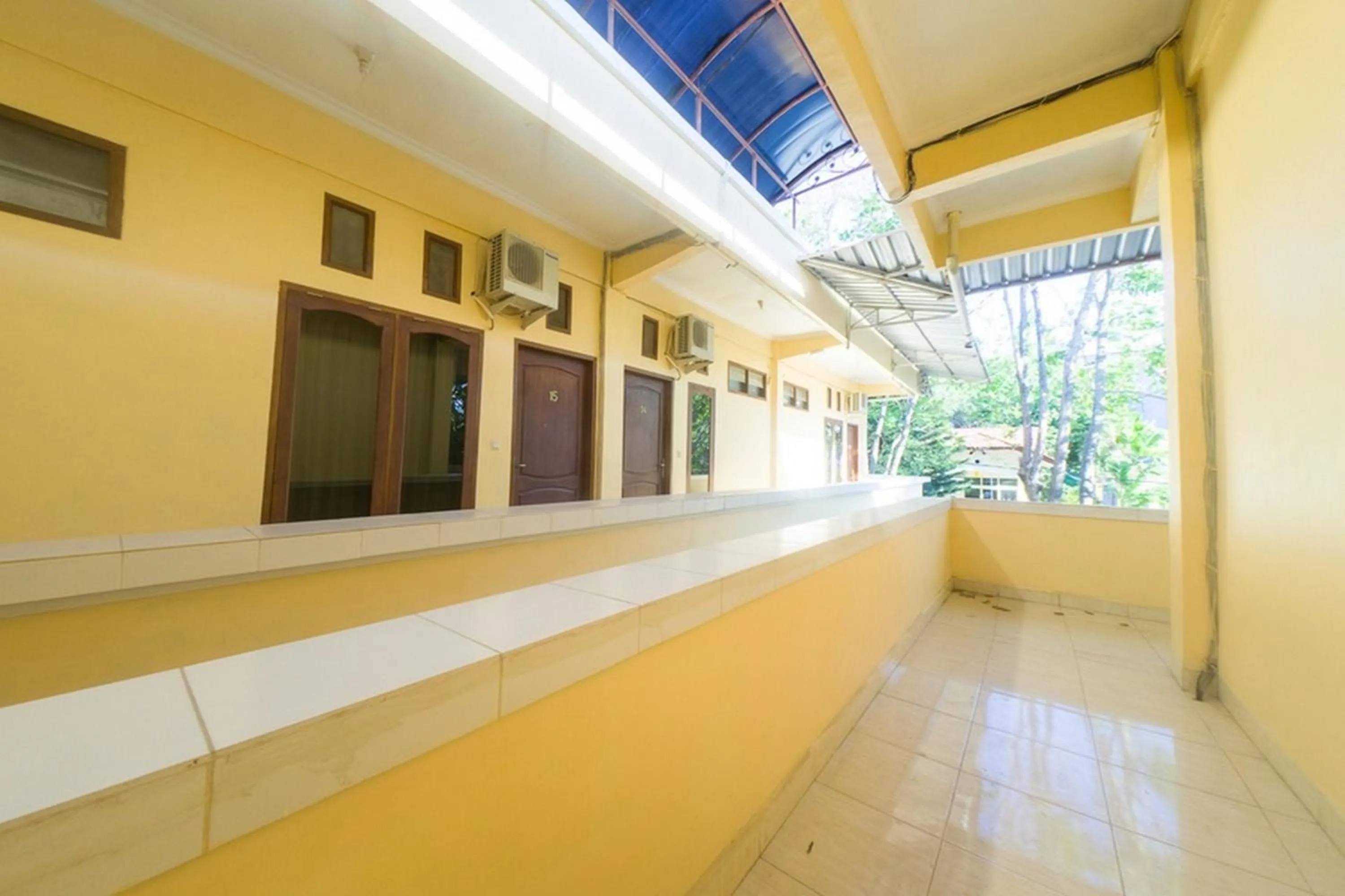 Balcony/Terrace in RedDoorz near Nusa Cendana University