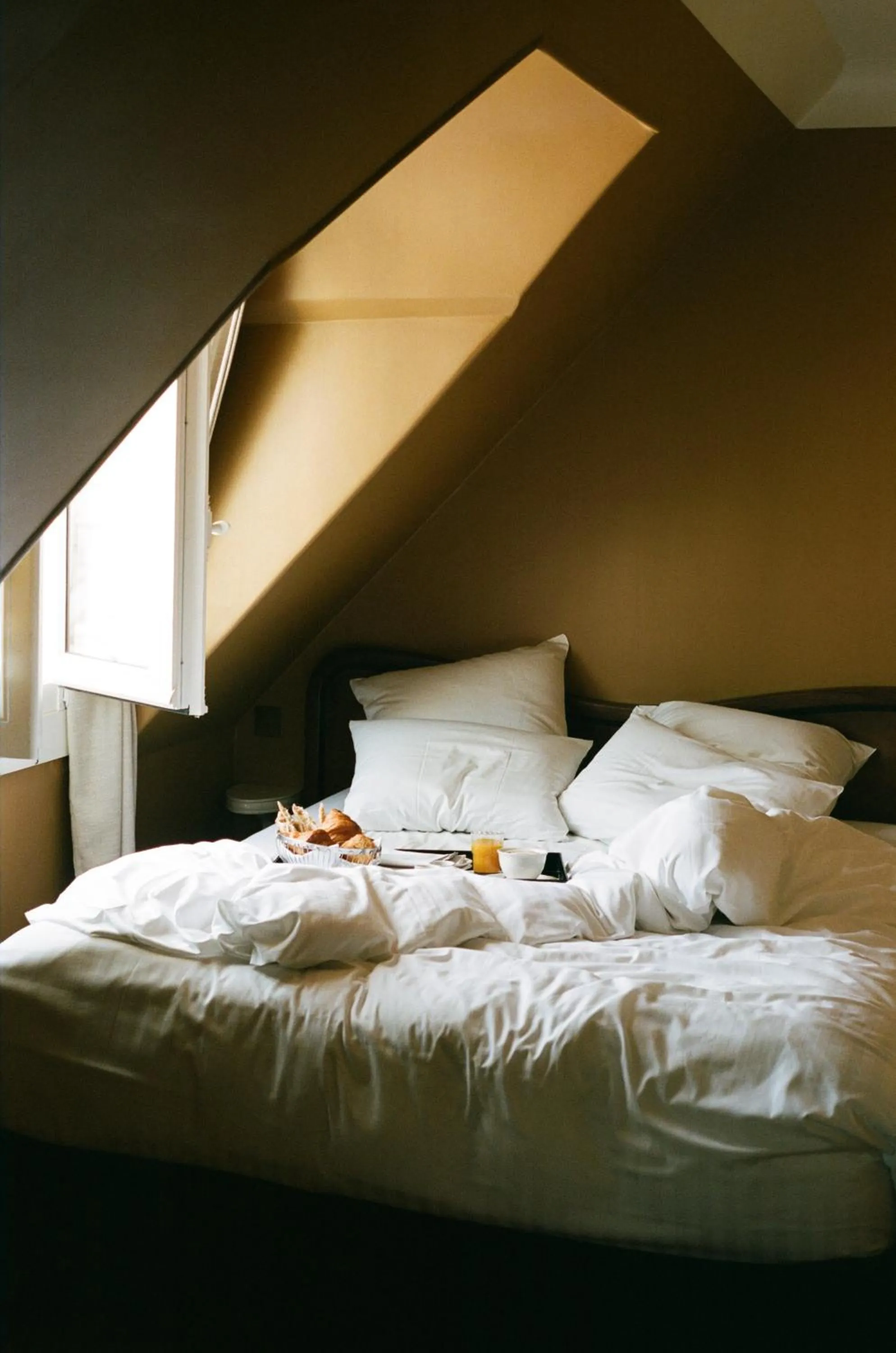 Breakfast, Bed in Hotel Rochechouart, a Member of Design Hotels - Orso Hotels