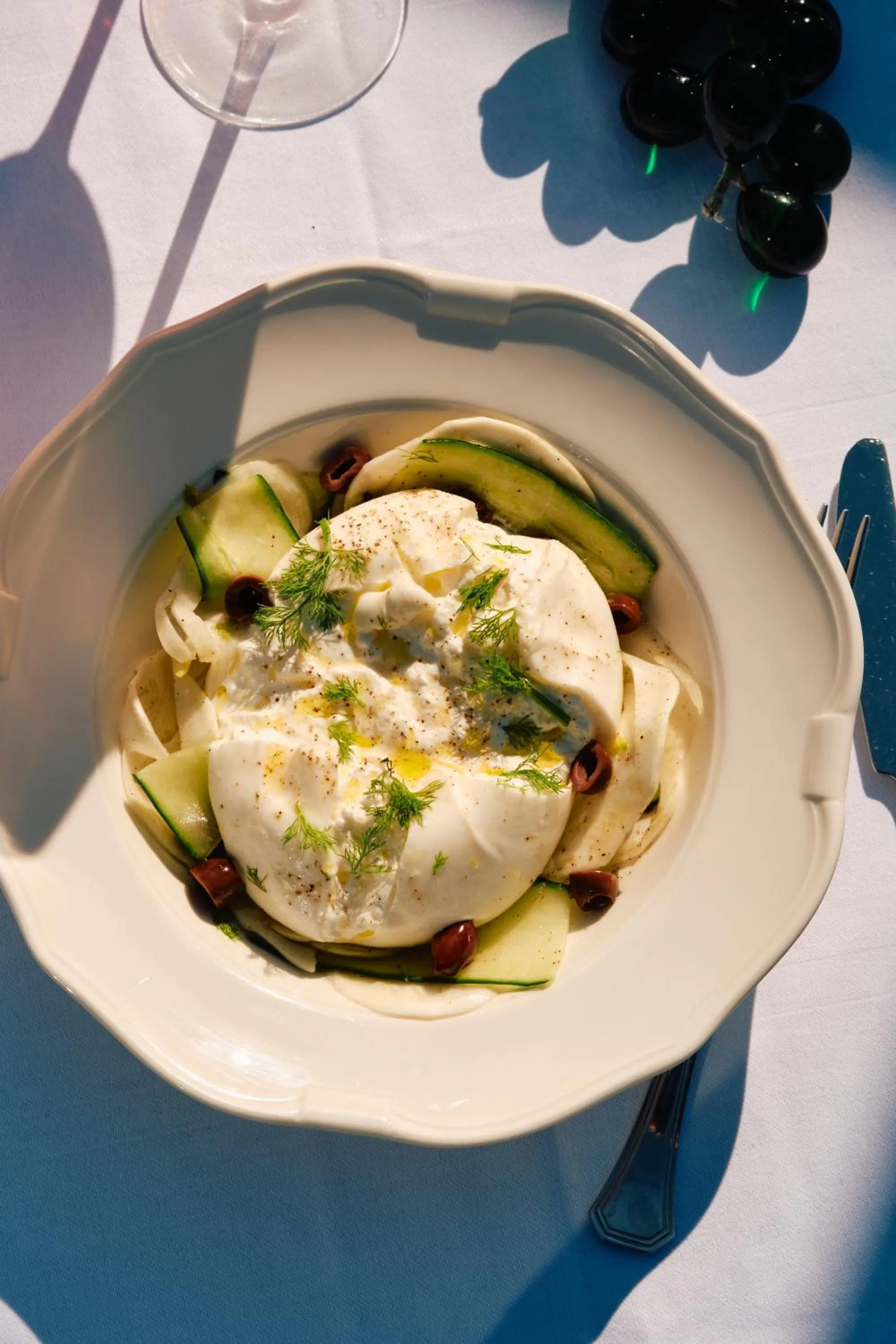 Restaurant/places to eat in Hotel Rochechouart, a Member of Design Hotels - Orso Hotels