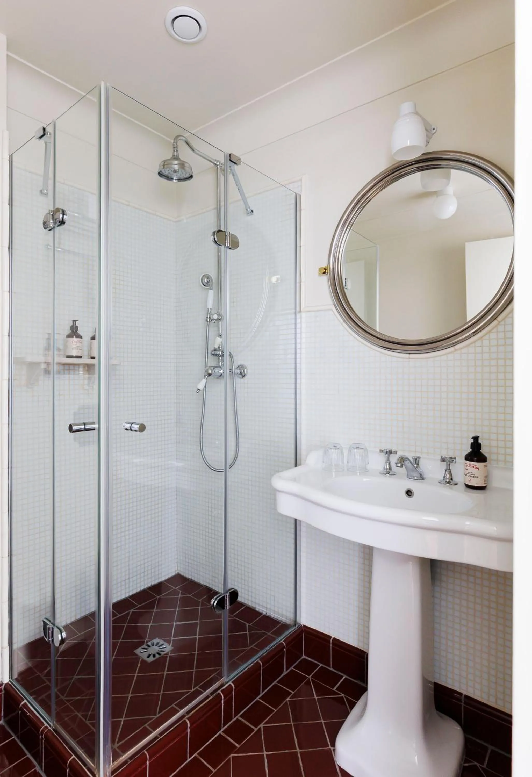 Bathroom in Hotel Rochechouart, a Member of Design Hotels - Orso Hotels