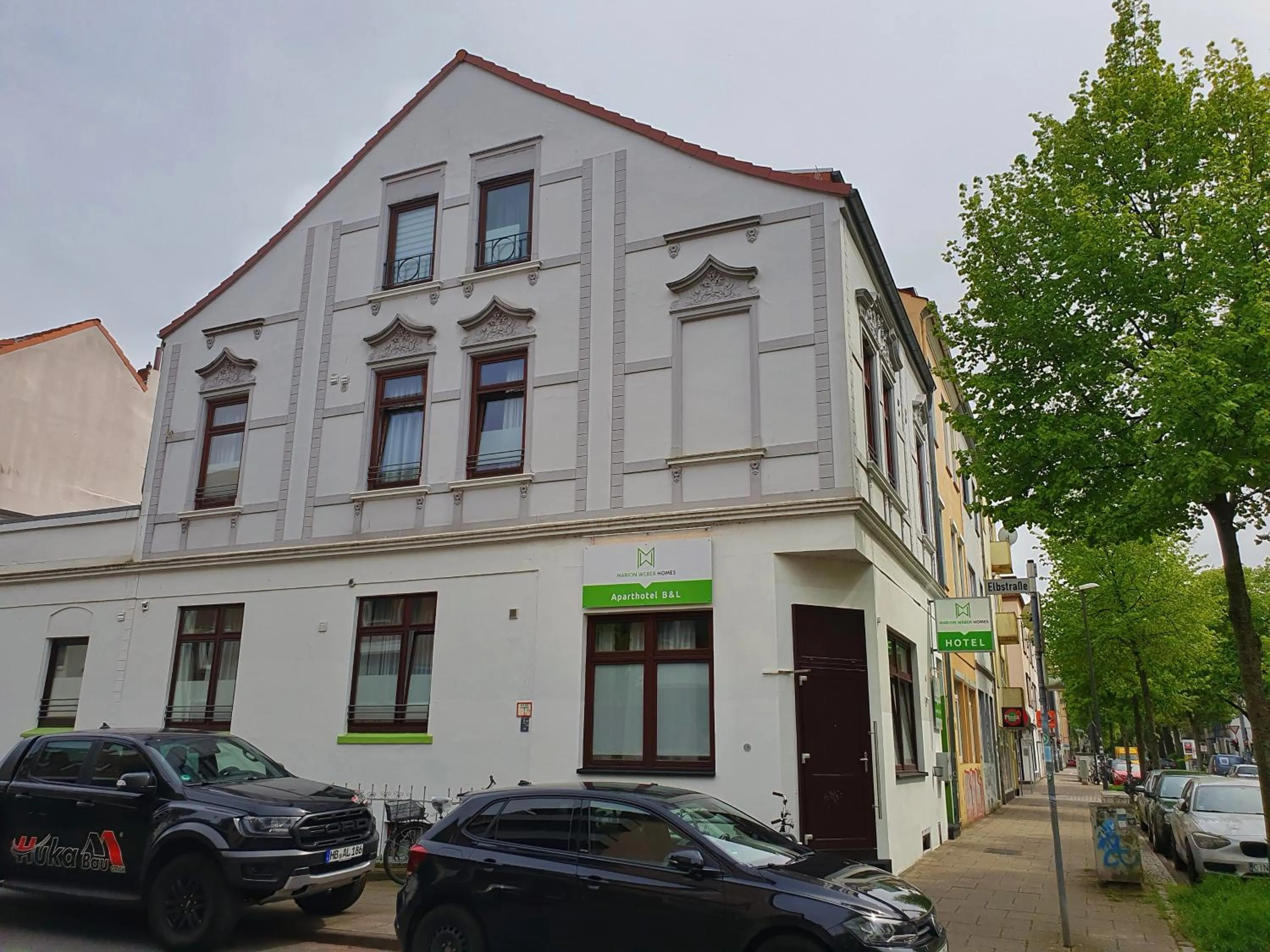 Property building in Aparthotel B & L