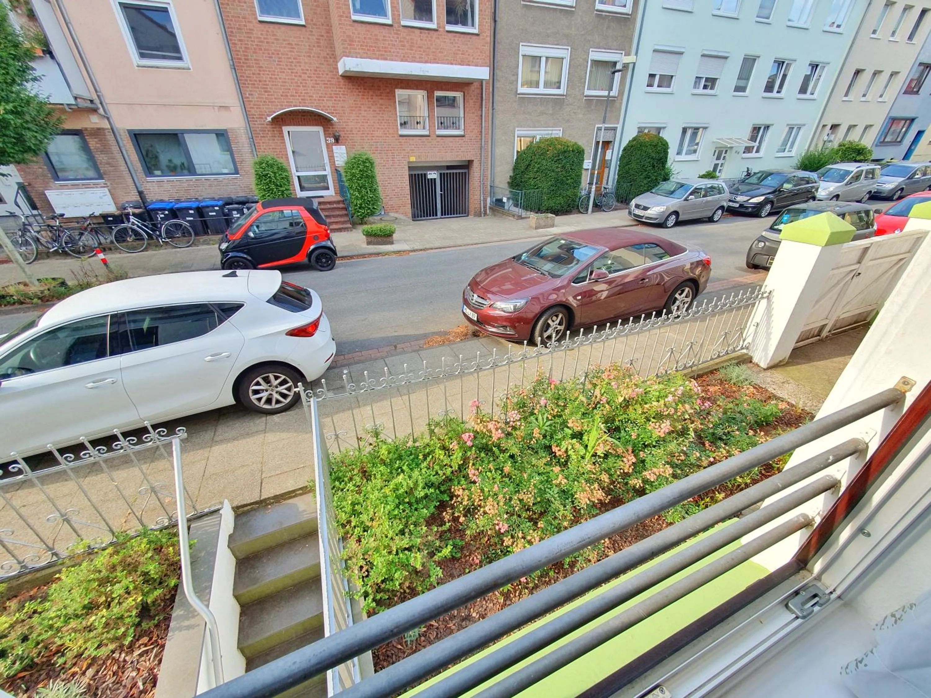 Garden view in Aparthotel B & L