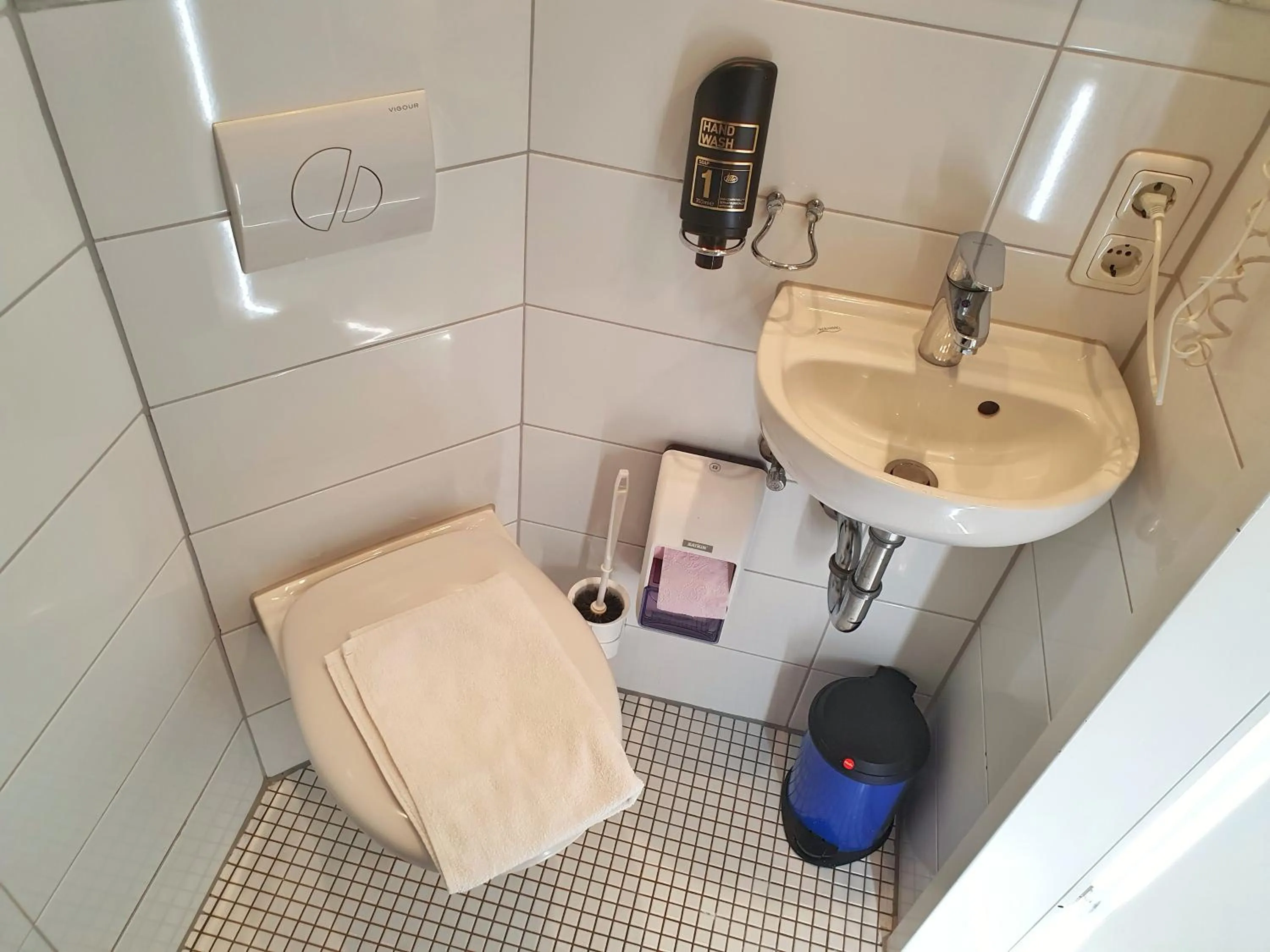 Bathroom in Aparthotel B & L