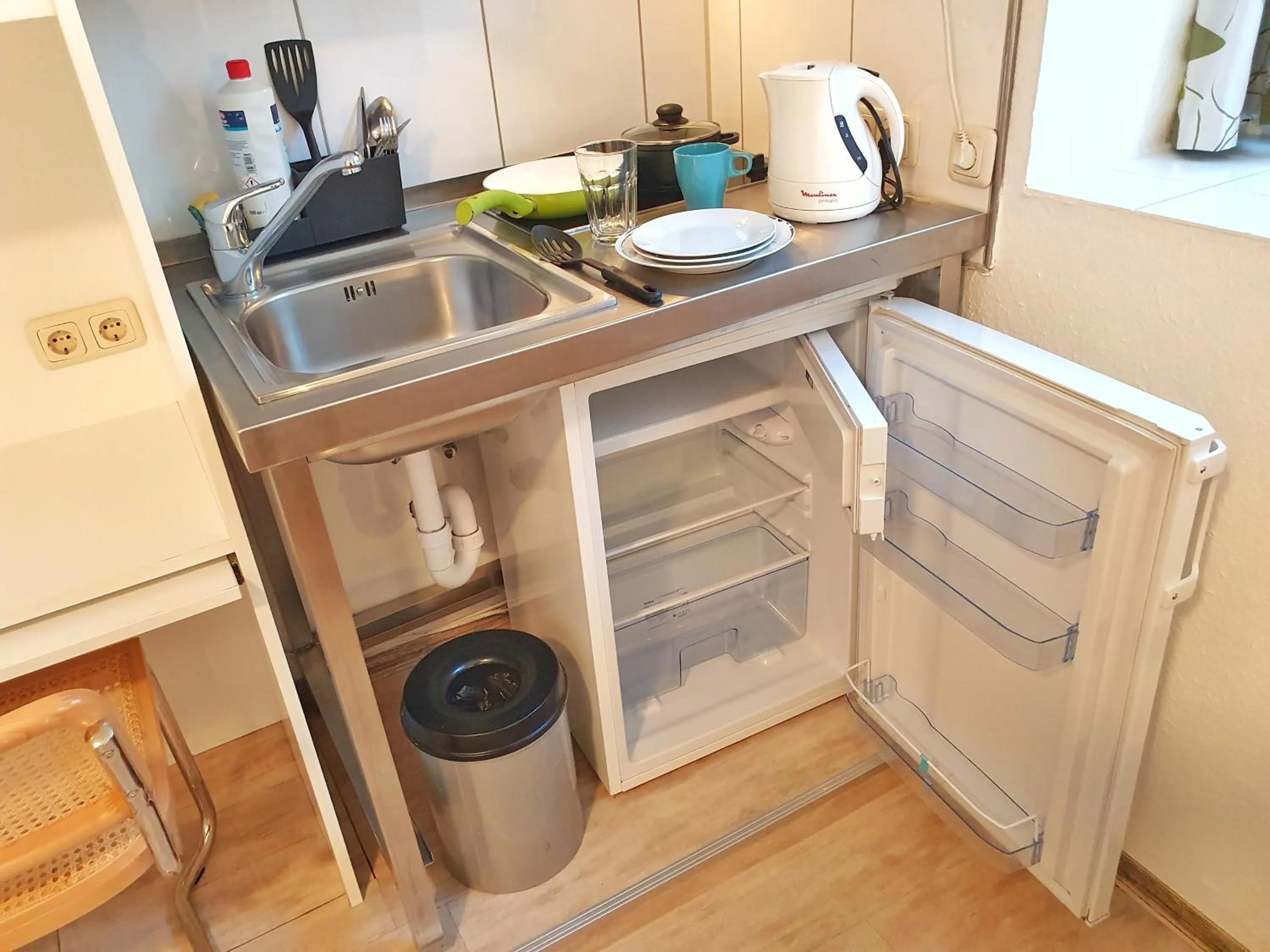 Kitchen or kitchenette in Aparthotel B & L