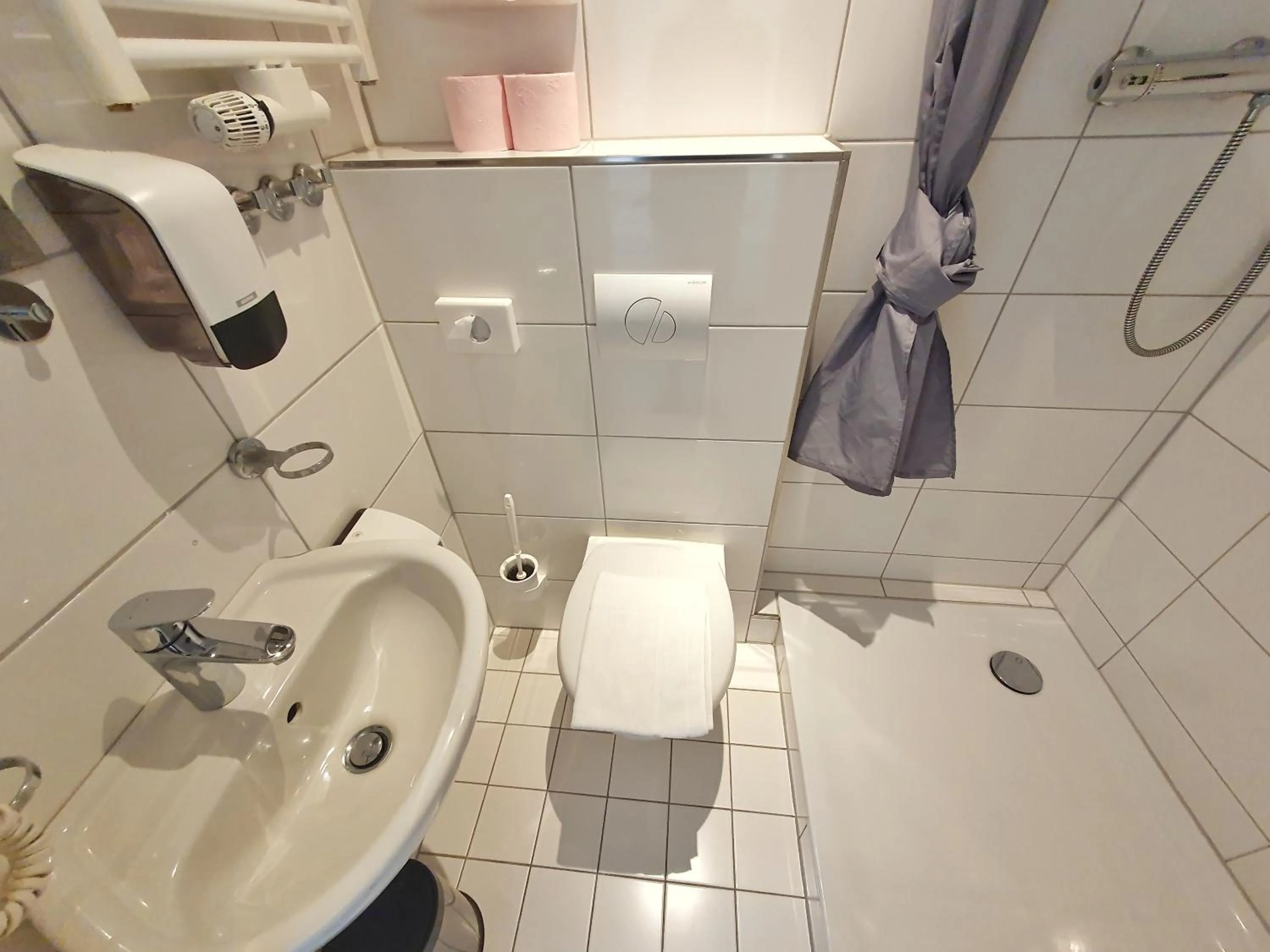 Bathroom in Aparthotel B & L