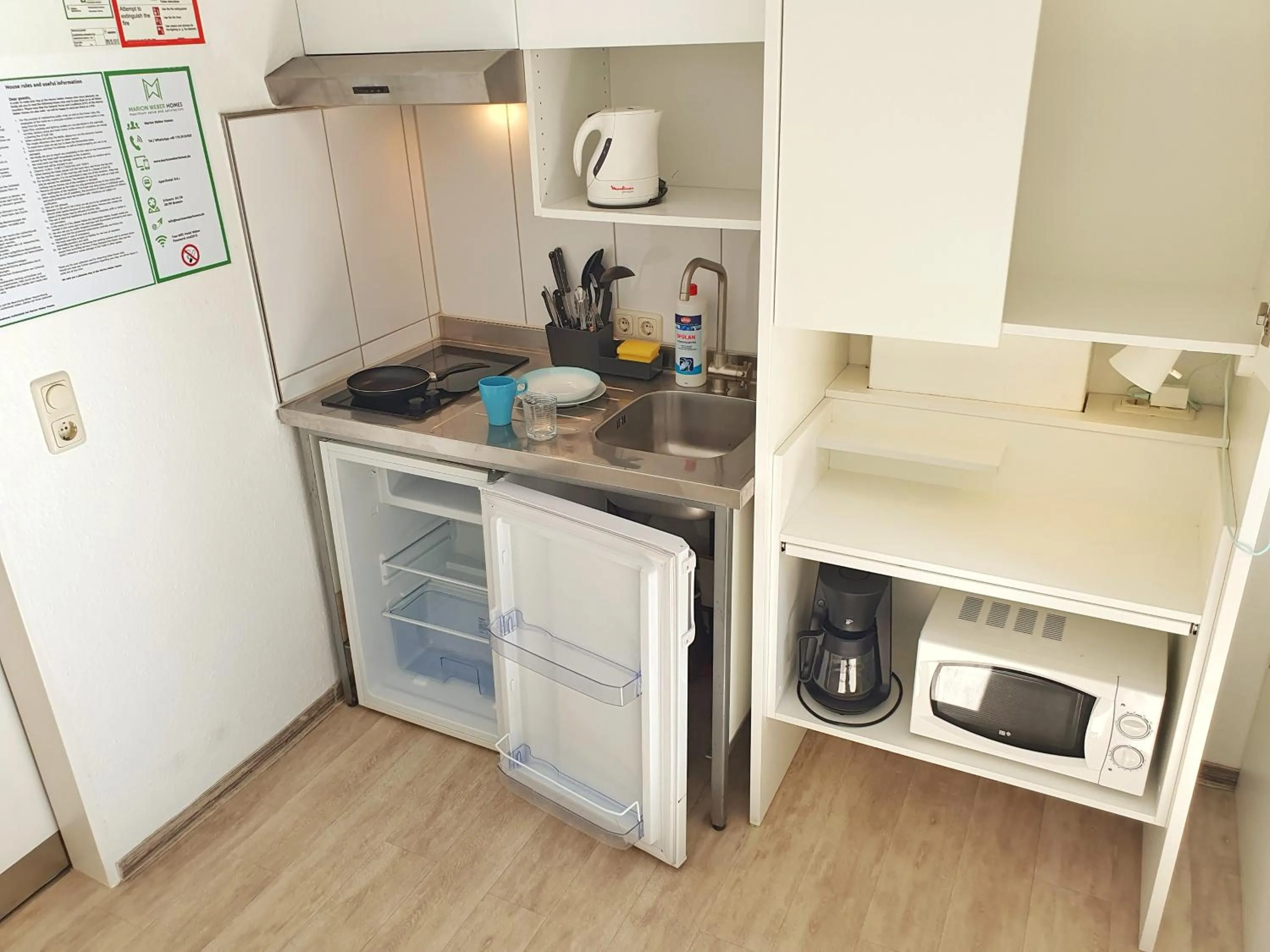 Coffee/tea facilities in Aparthotel B & L