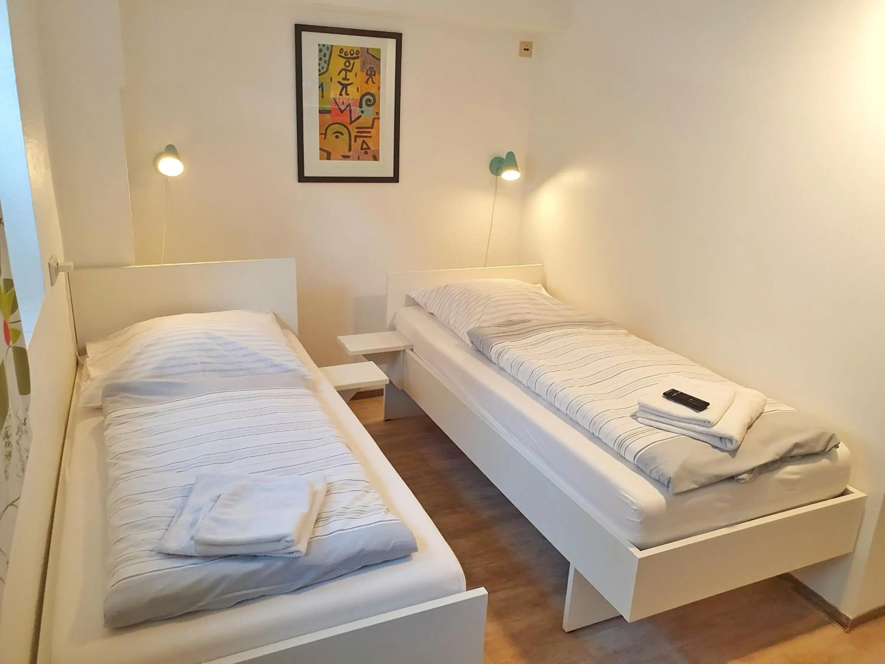 Double Room with Private External Bathroom in Aparthotel B & L Double Room with Private External Bathroom in Aparthotel B & L