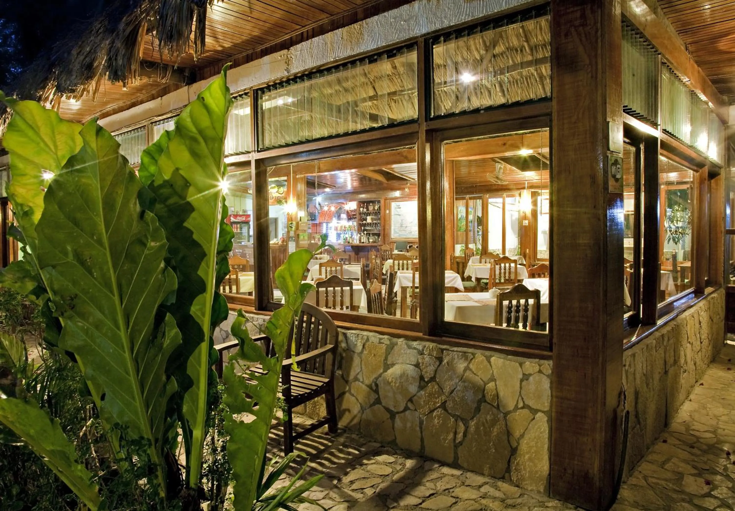 Restaurant/places to eat in Hotel Jaguar Inn Tikal