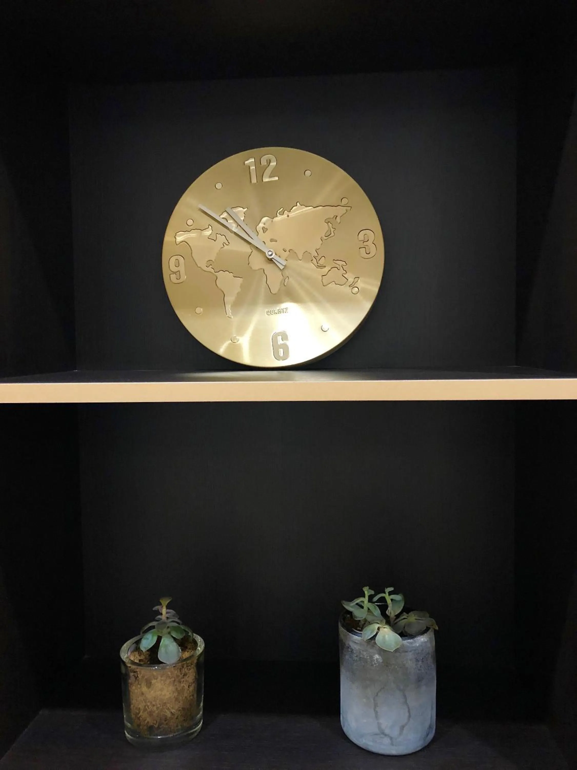 Decorative detail in Hôtel Palais De Chaillot