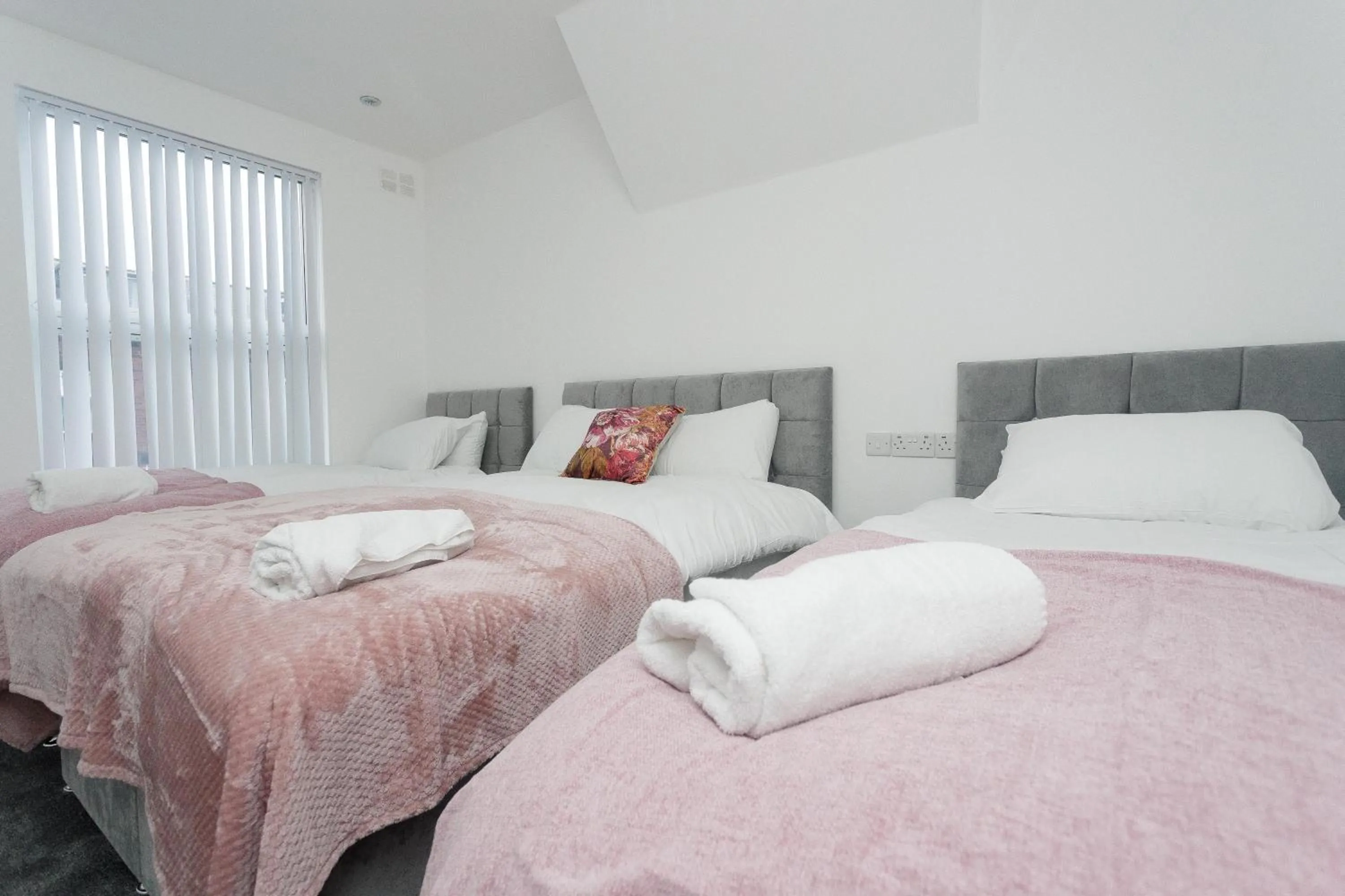 Bedroom, Bed in Leeds House