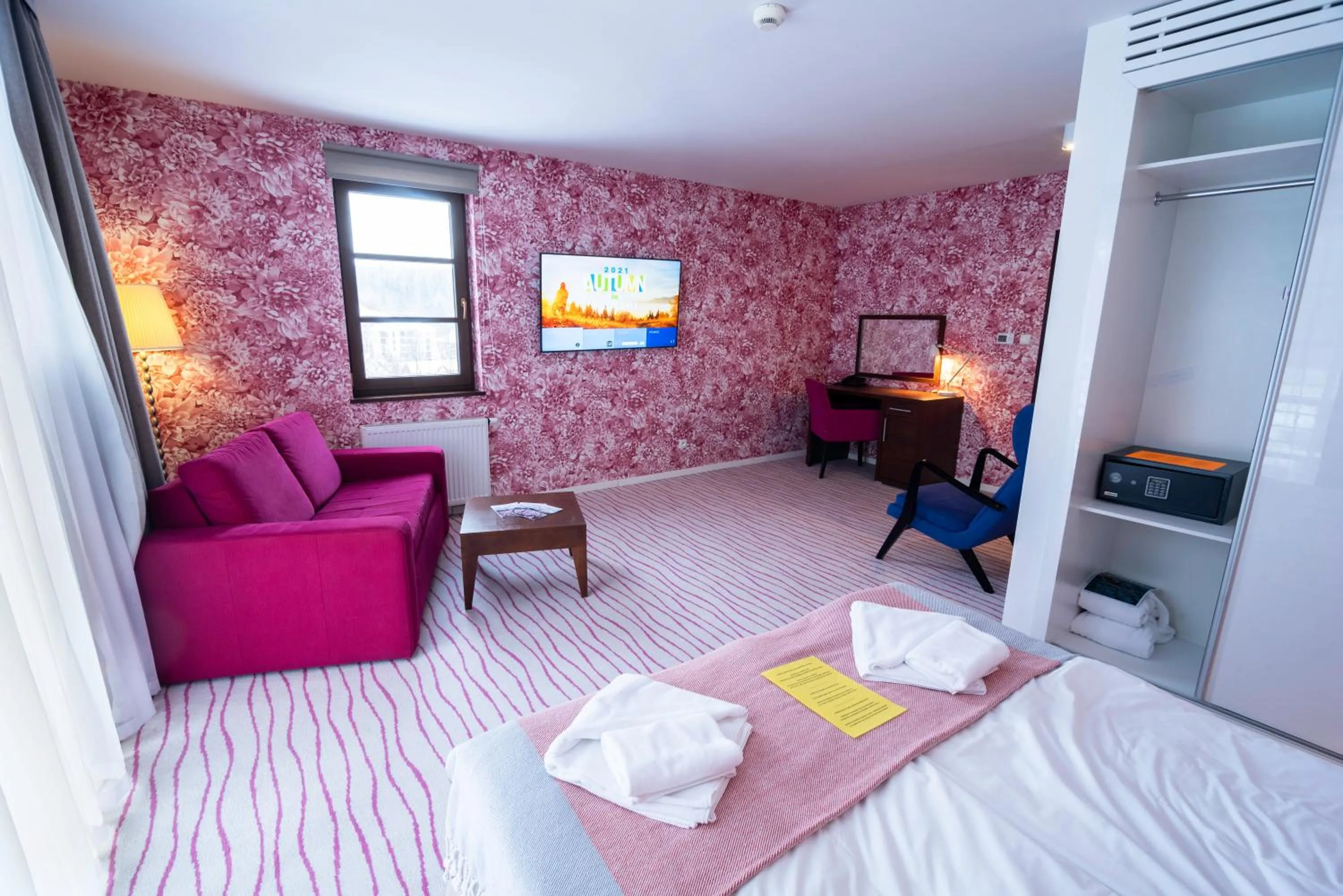 Bed in Flinski Sport X SPA, Boutique X Art