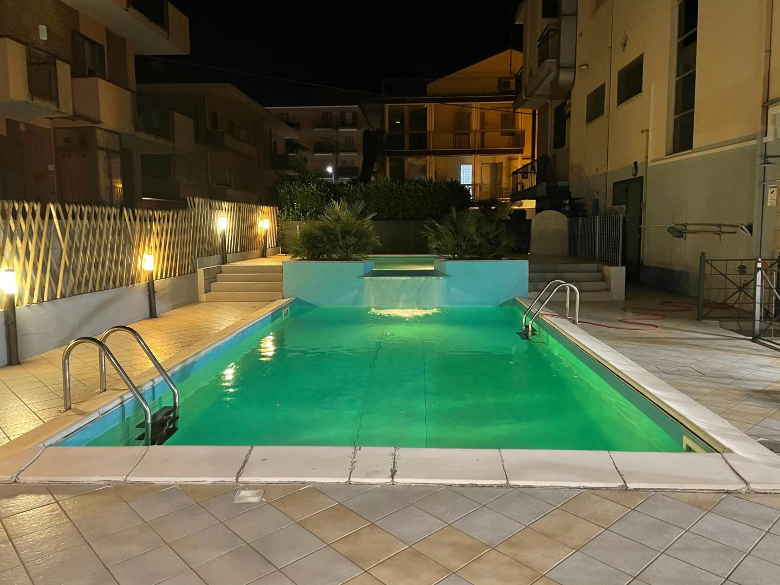 Swimming pool in Hotel A Casa Nostra