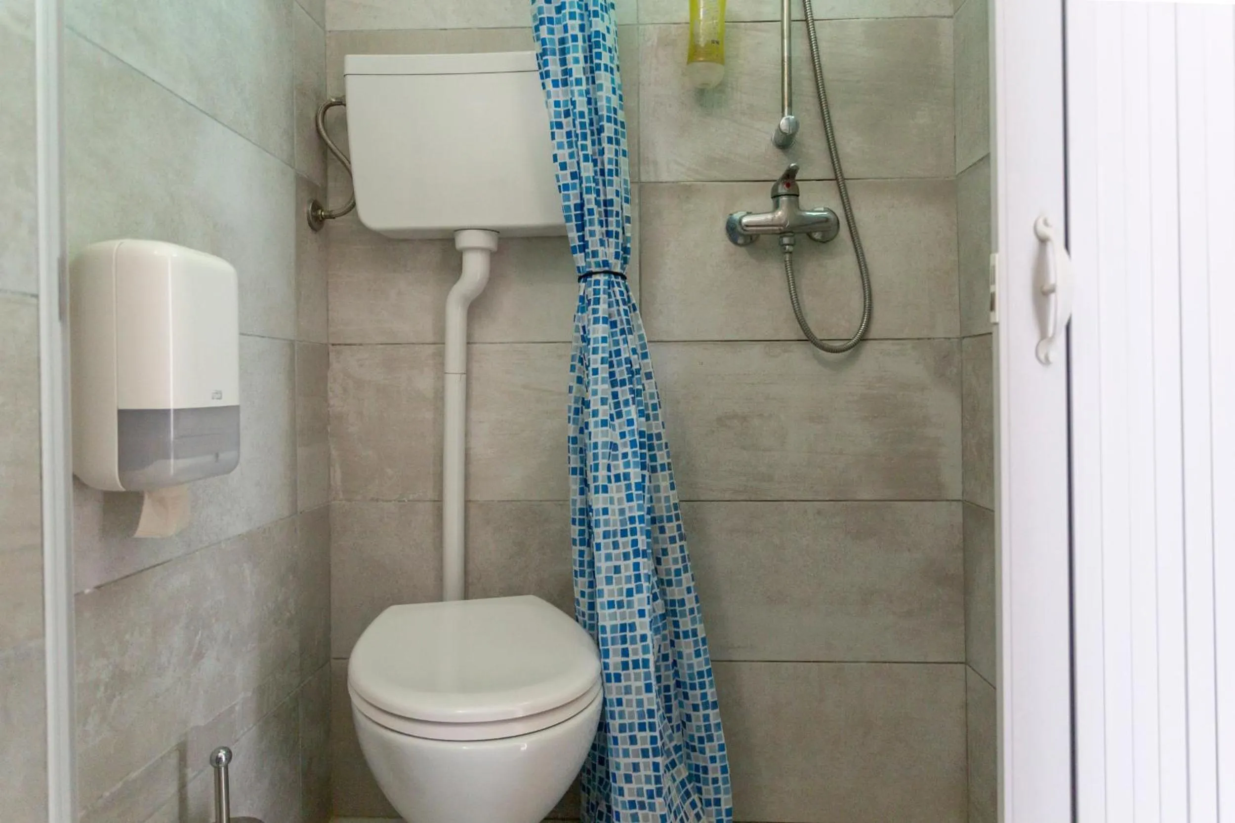 Shower in Hotel A Casa Nostra