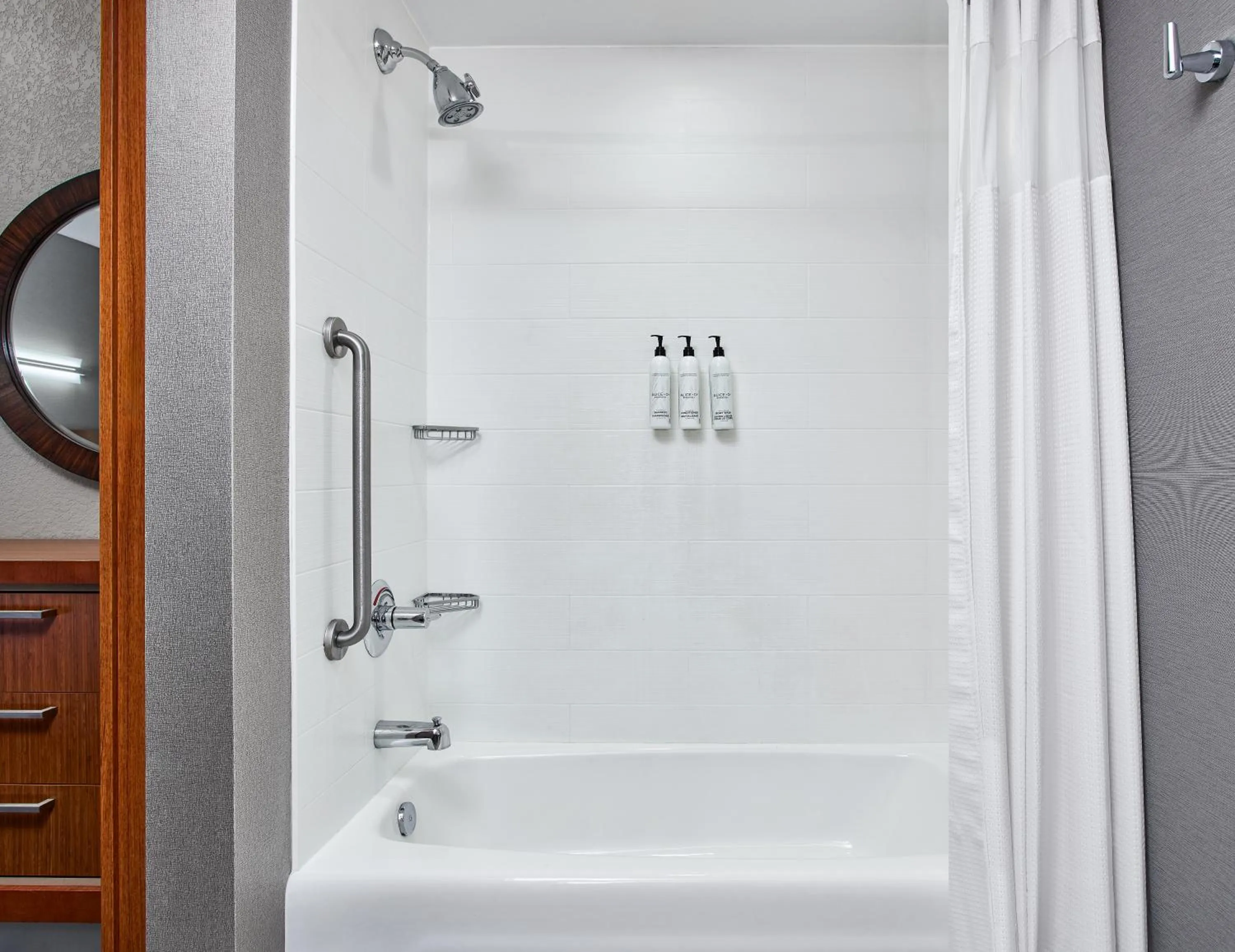 Bath in SpringHill Suites by Marriott Deadwood