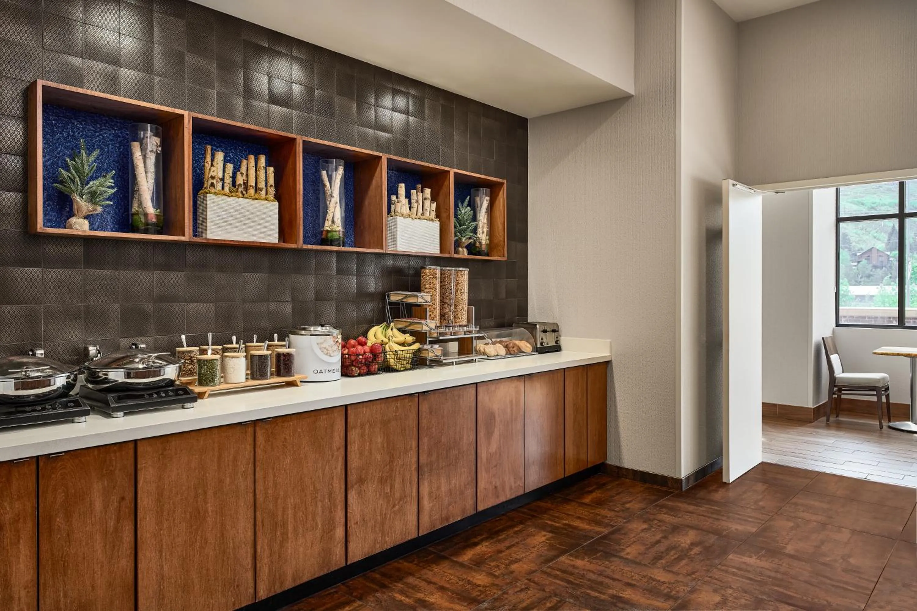 Breakfast in SpringHill Suites by Marriott Deadwood