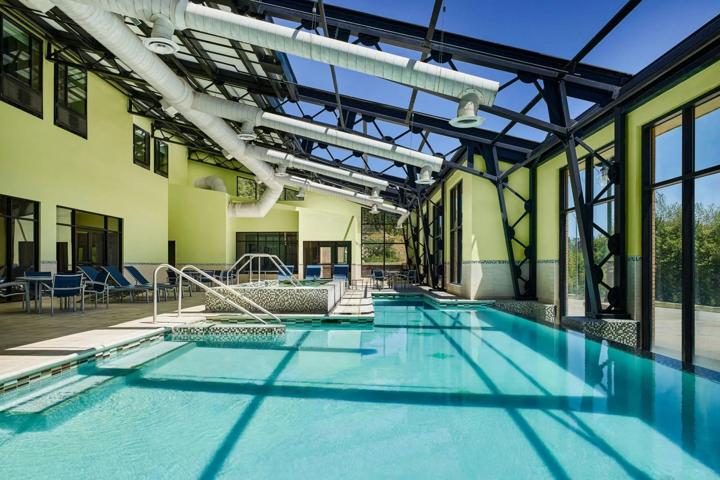 Swimming pool in SpringHill Suites by Marriott Deadwood