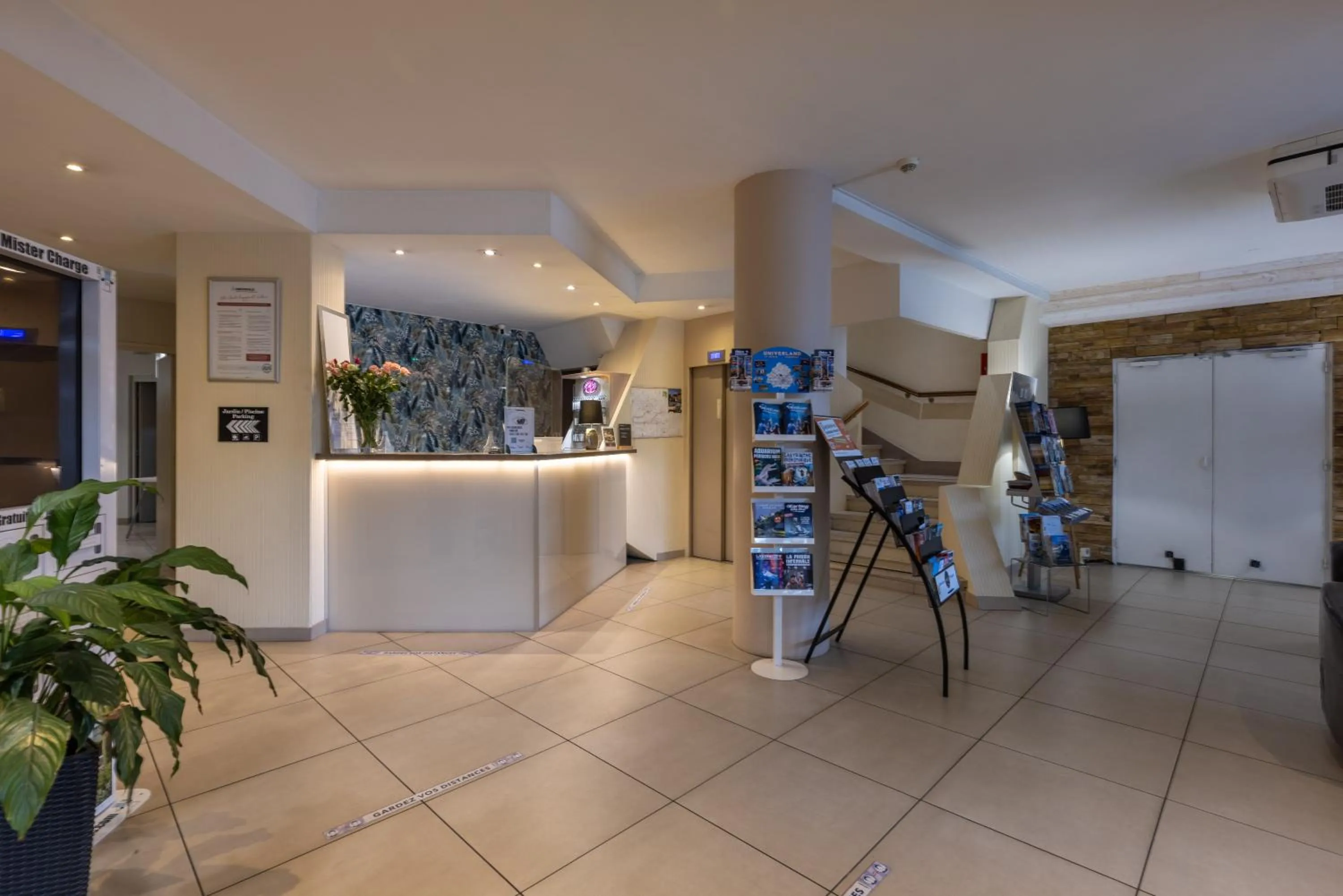 Property building in The Originals City, Hôtel de Bordeaux, Bergerac centre