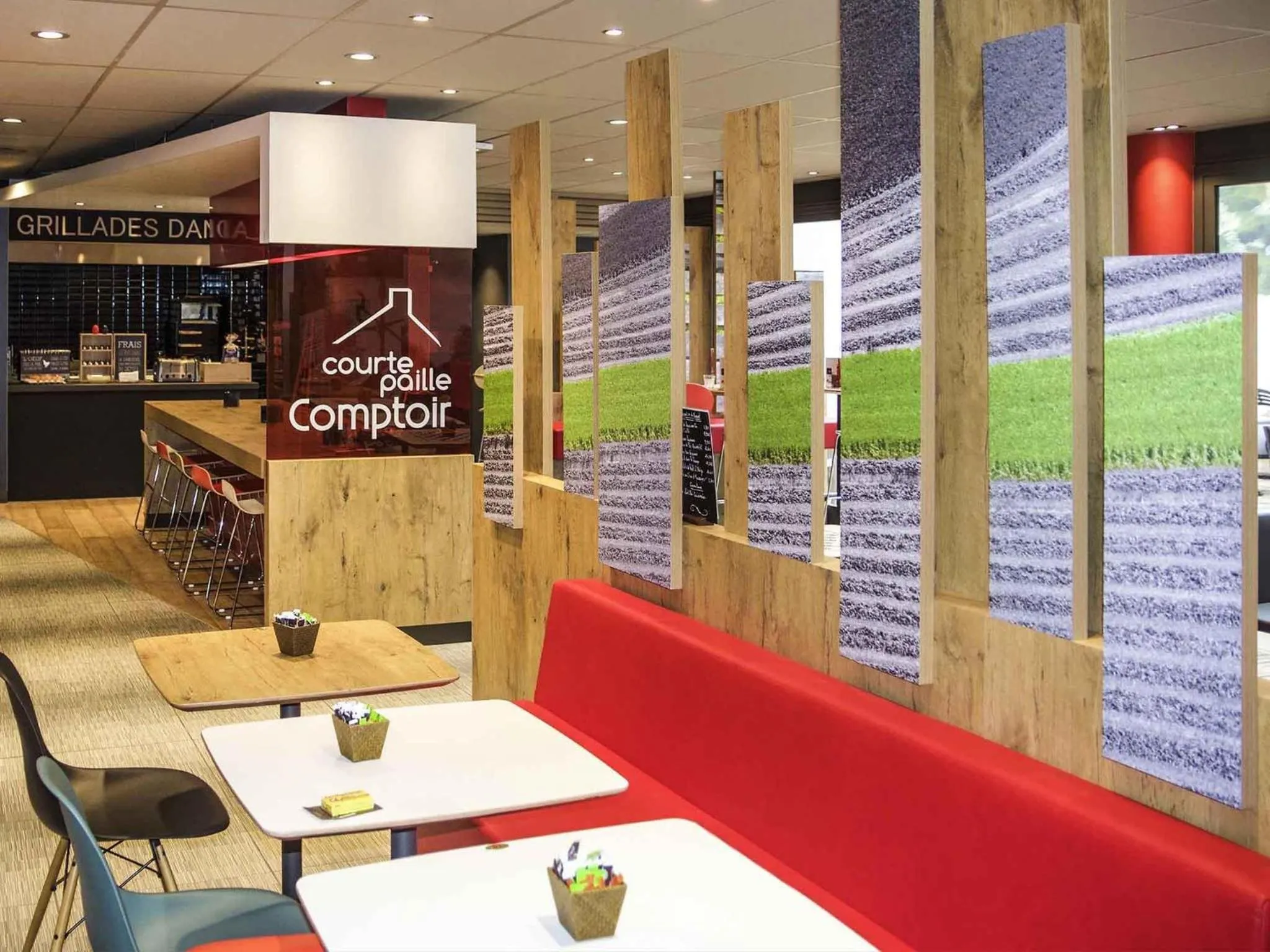 Restaurant/places to eat in ibis Marseille Timone