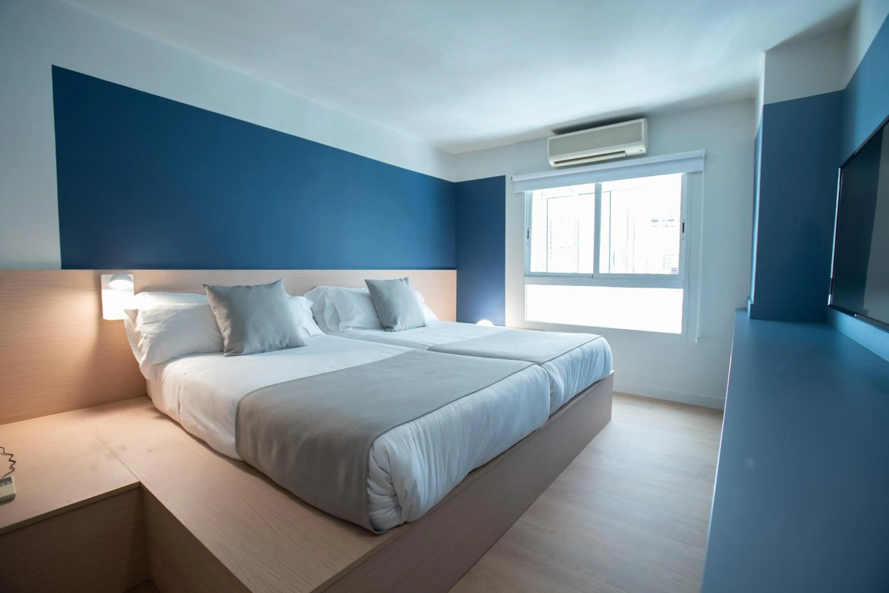 Bed in Olympia Consul del Mar