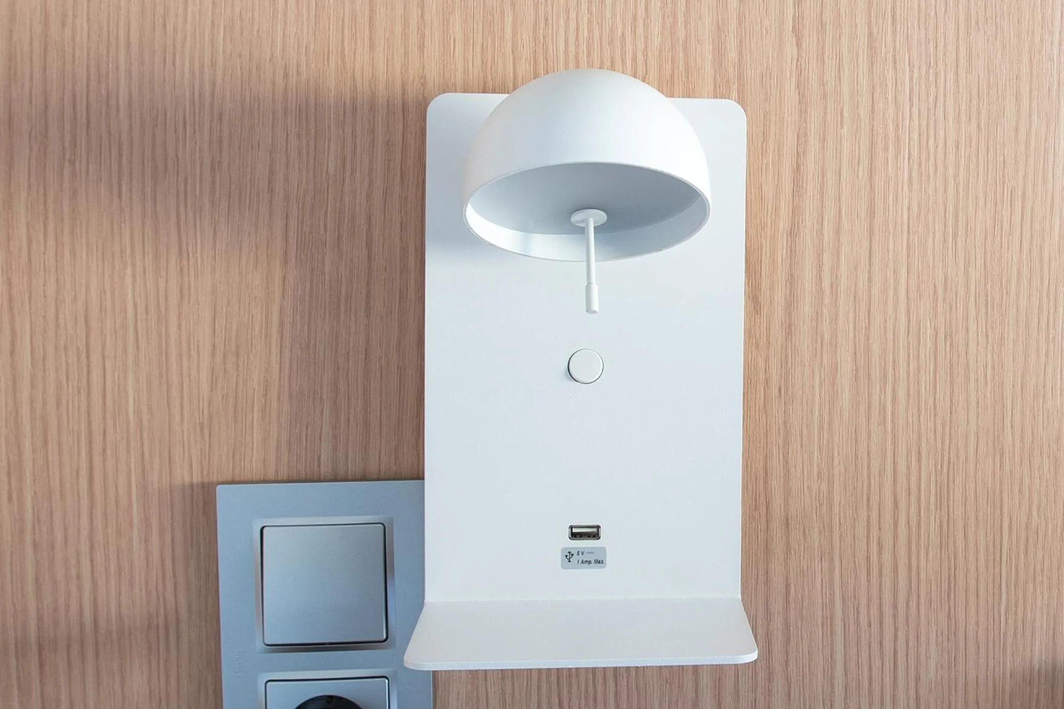 Decorative detail in Olympia Consul del Mar