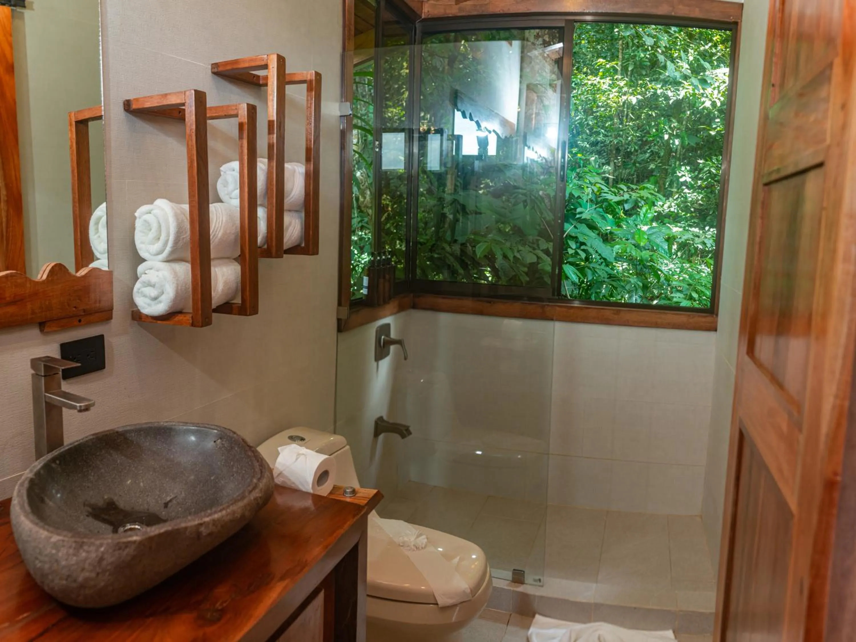 Shower in Maquenque Lodge