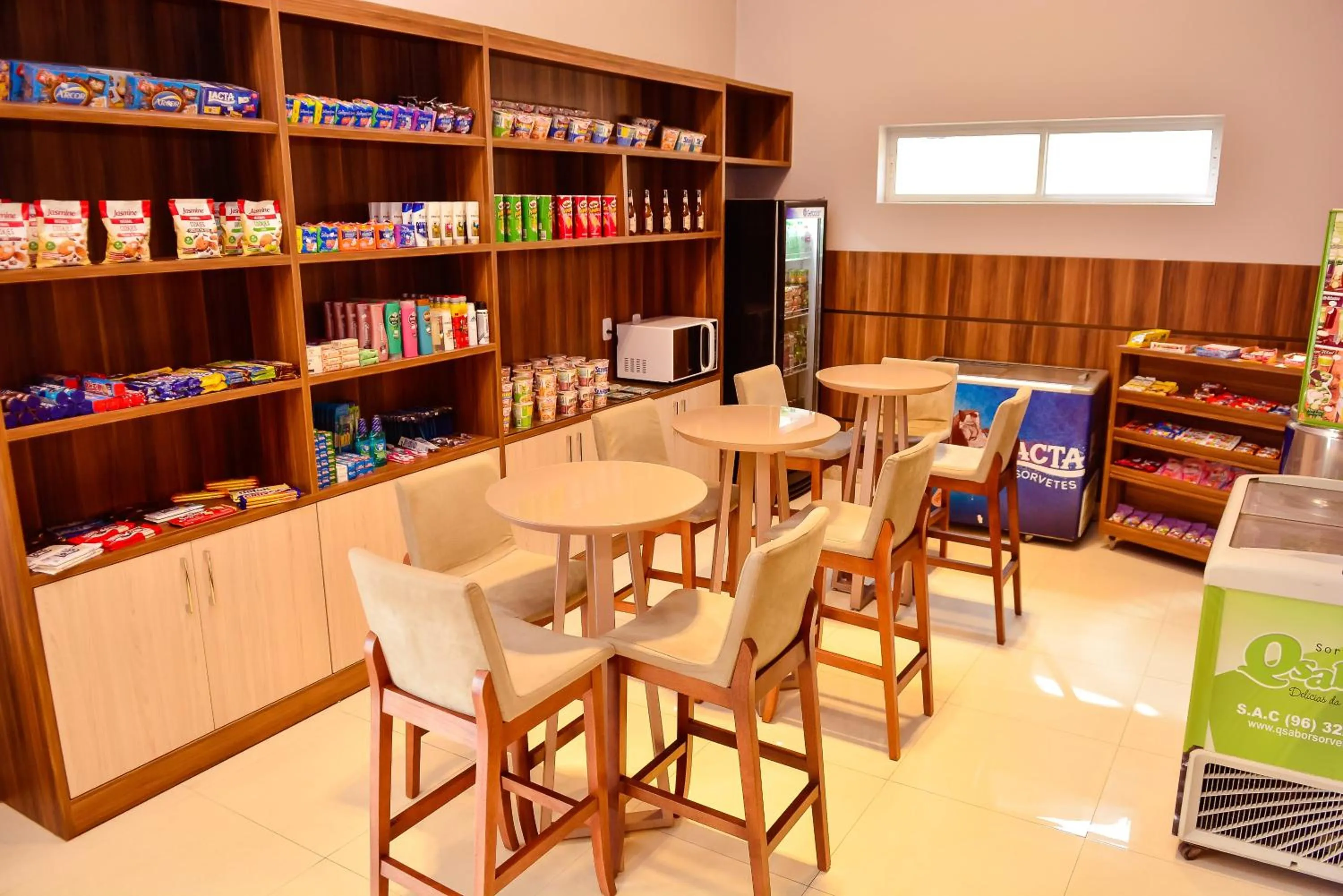 On-site shops in Forte Express