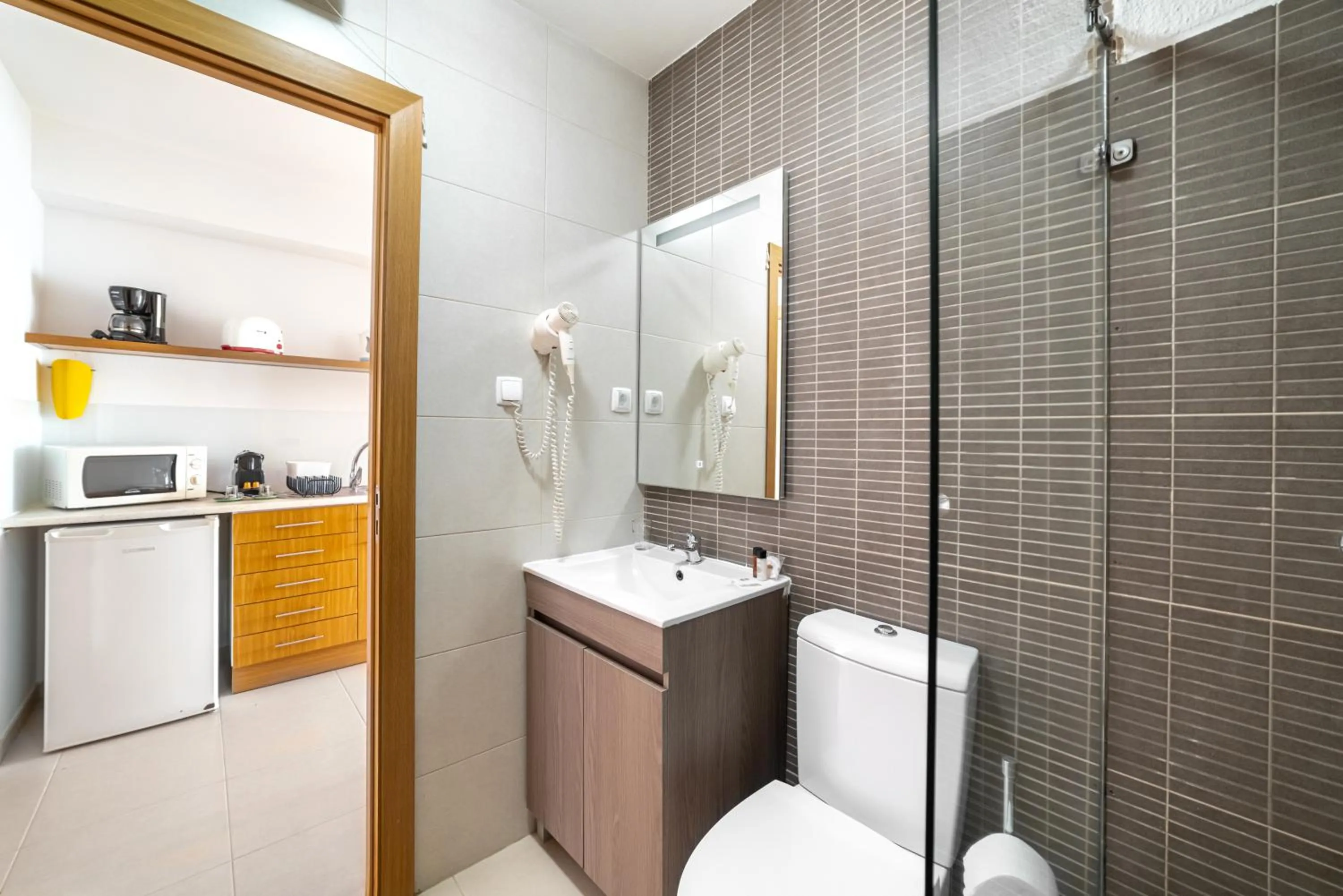 Shower in Castelo Guest House