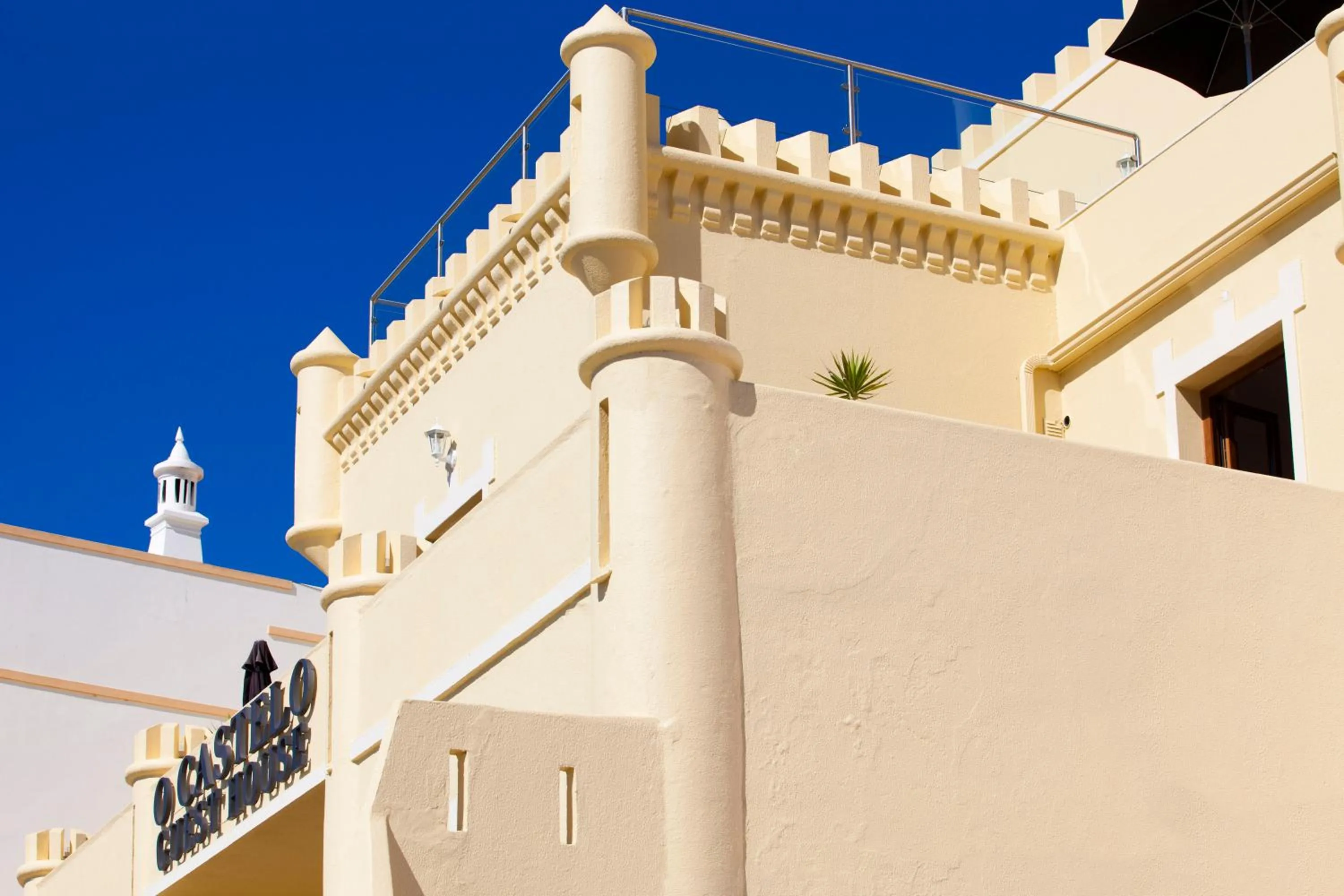 Property building in Castelo Guest House