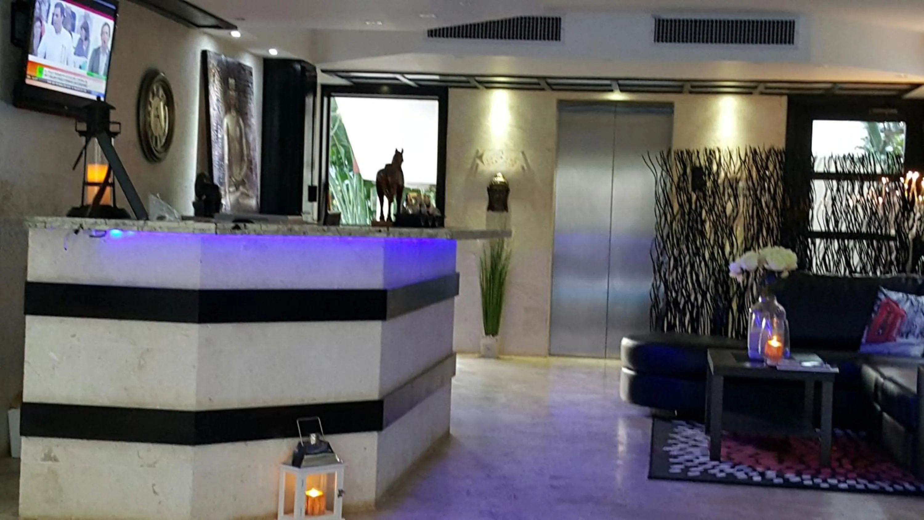 Lobby or reception in Savoy Hotel Boutique