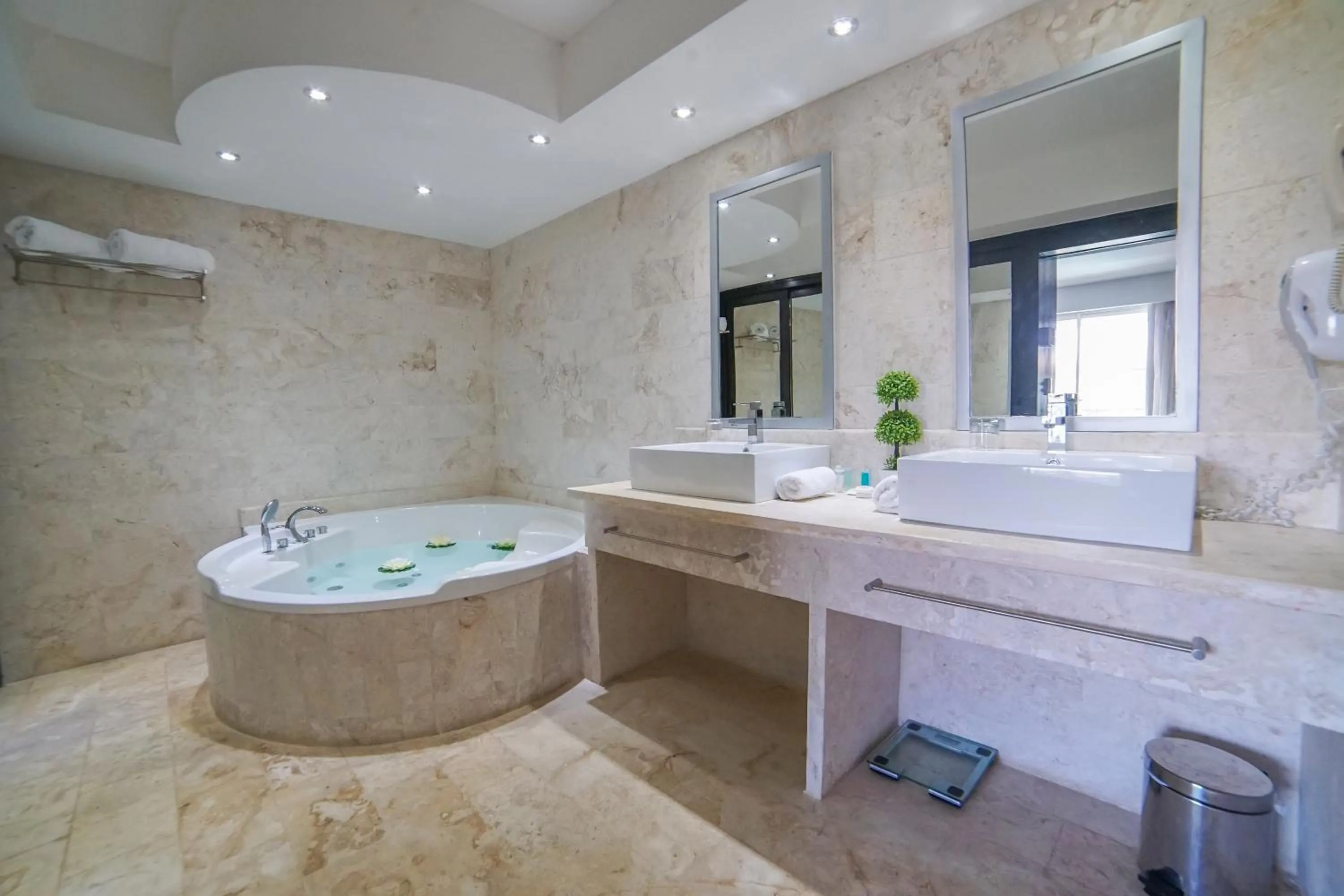 Bathroom in Savoy Hotel Boutique