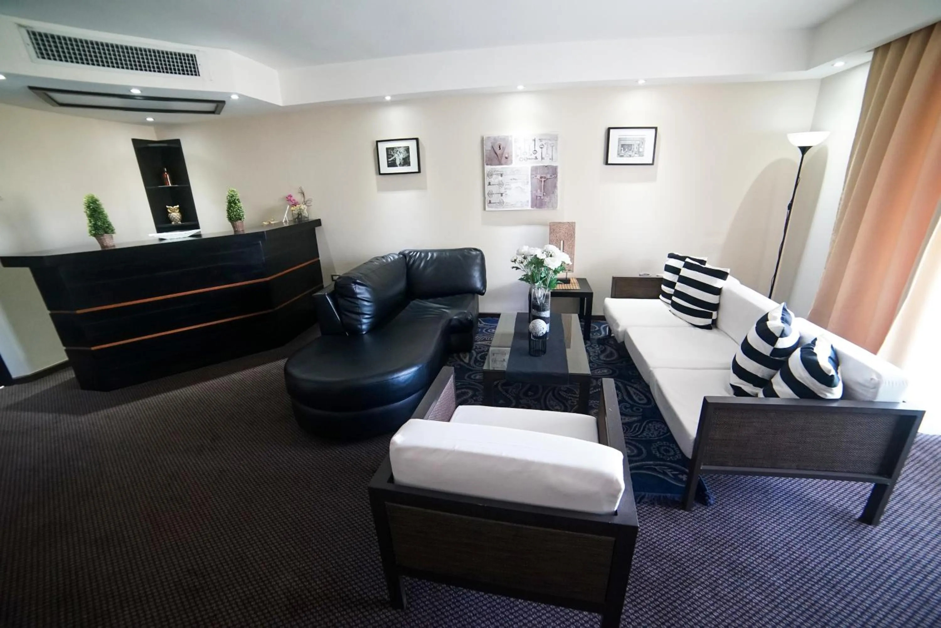 Savoy Hotel Boutique