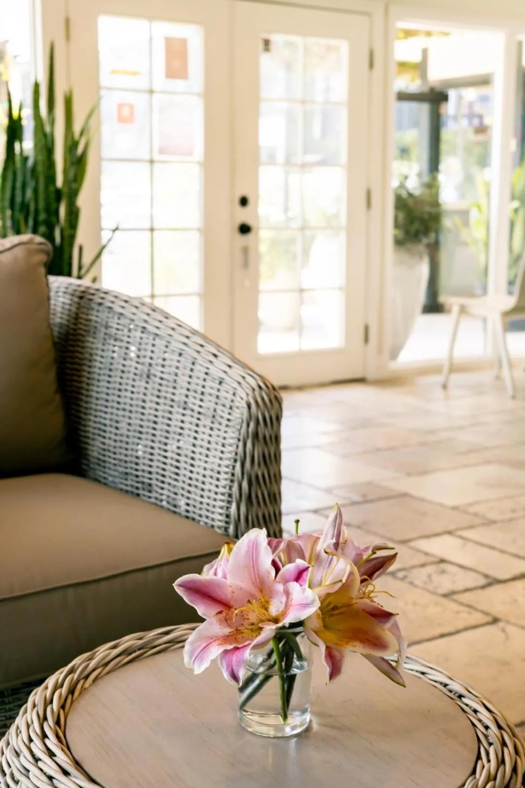 Lobby or reception in Seaside Laguna Inn & Suites