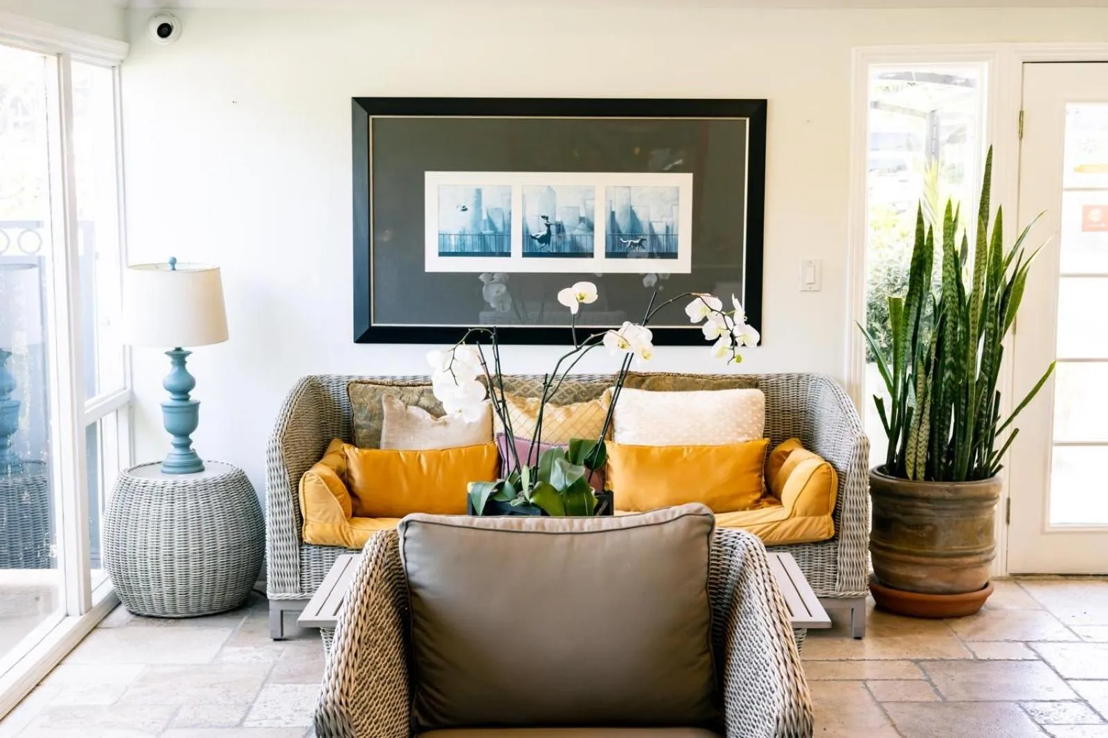 Lobby or reception in Seaside Laguna Inn & Suites