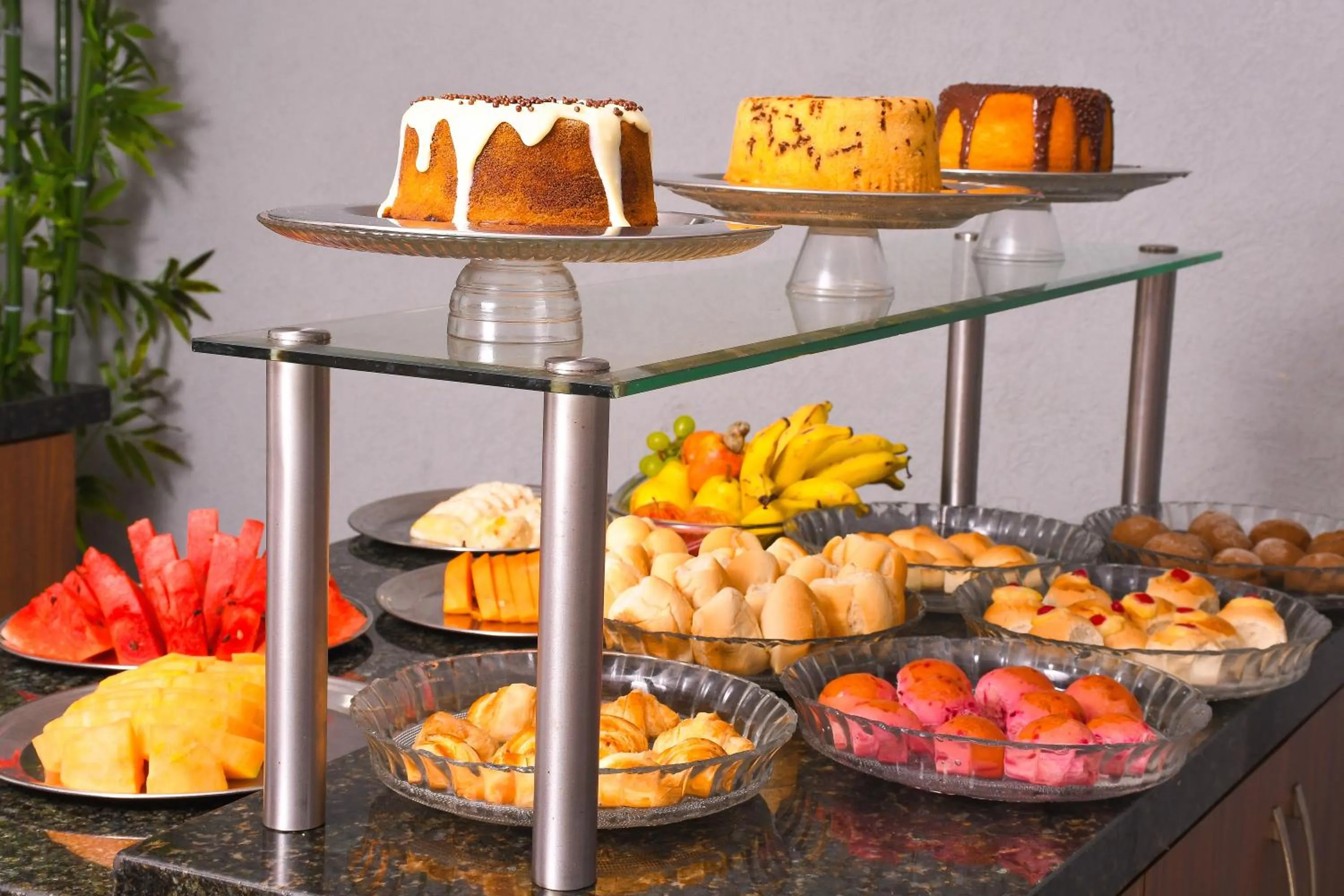 Food in Hotel Fortaleza Inn