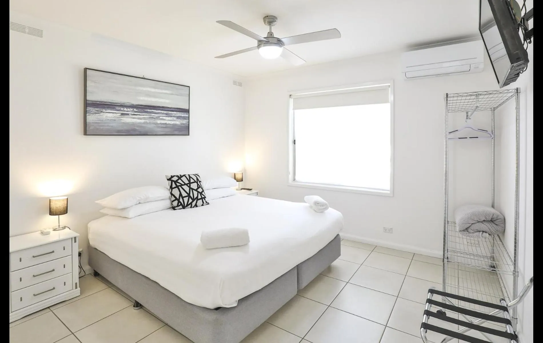 Bed in Mildura Holiday Villas