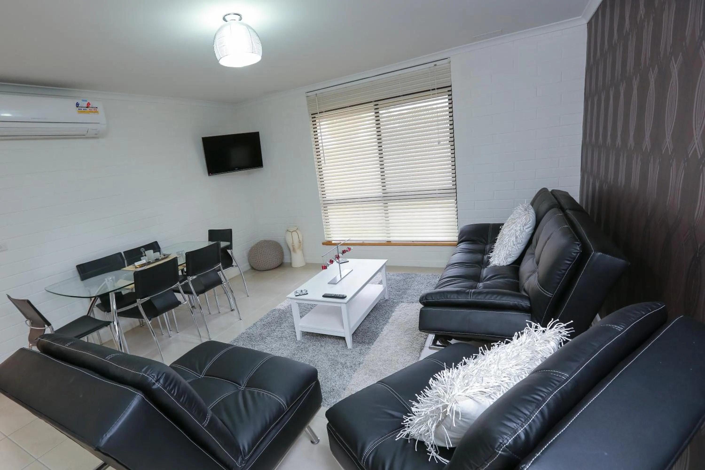 Living room in Mildura Holiday Villas