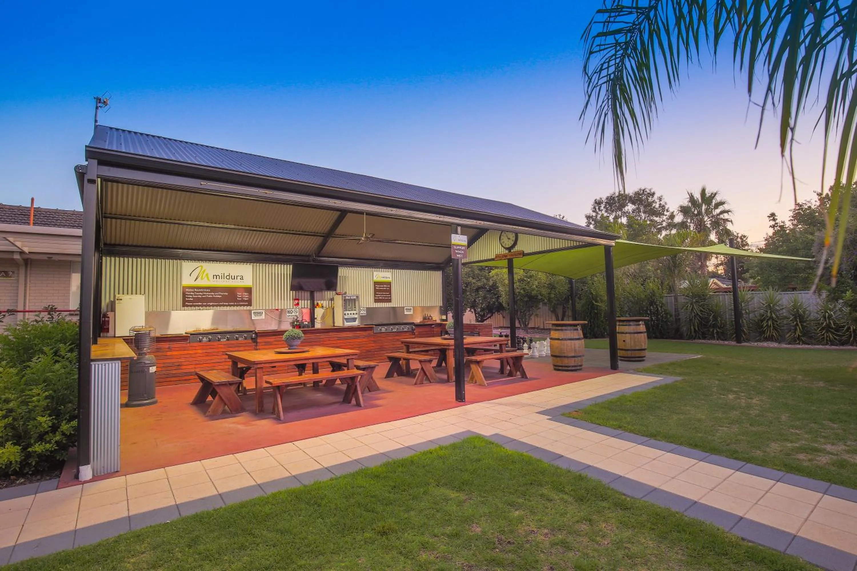 BBQ facilities in Mildura Holiday Villas