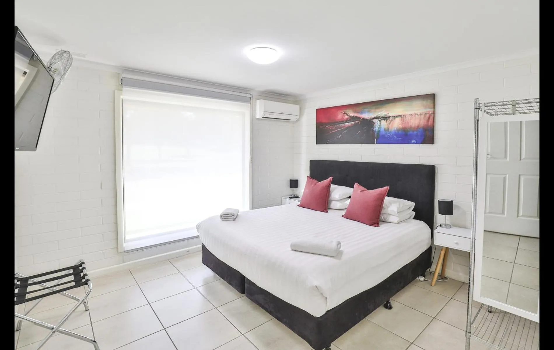 Bed in Mildura Holiday Villas