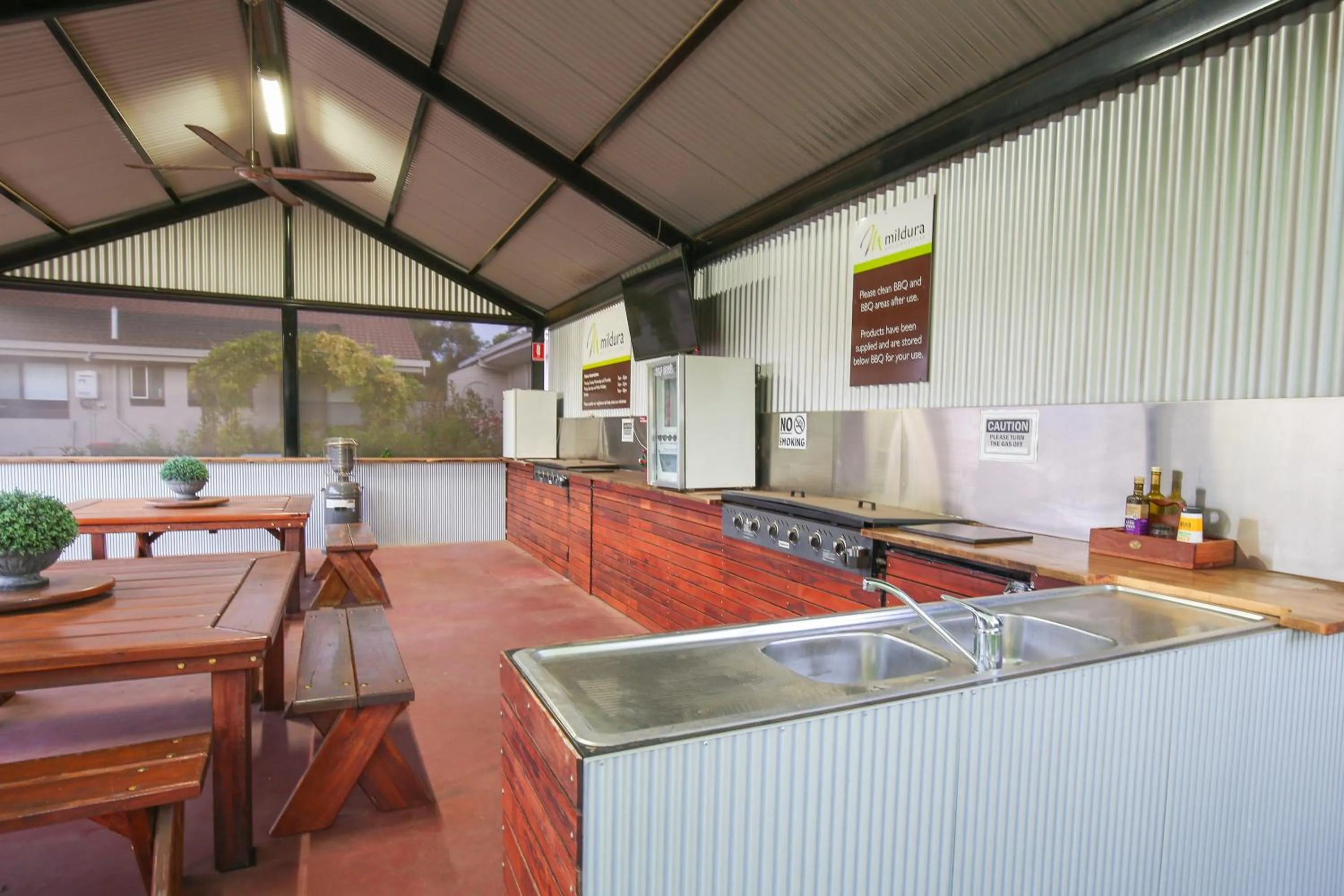 BBQ facilities in Mildura Holiday Villas