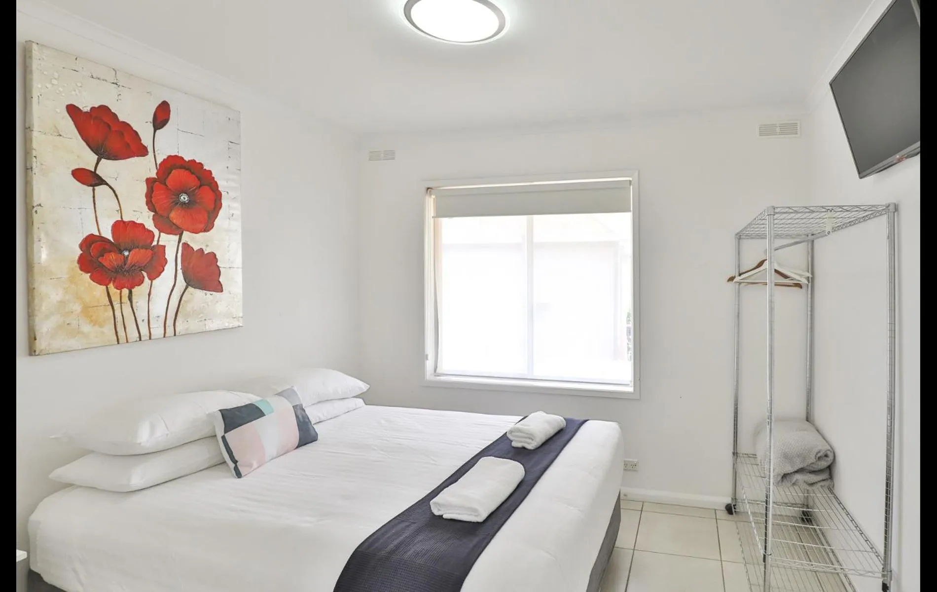 Bed in Mildura Holiday Villas