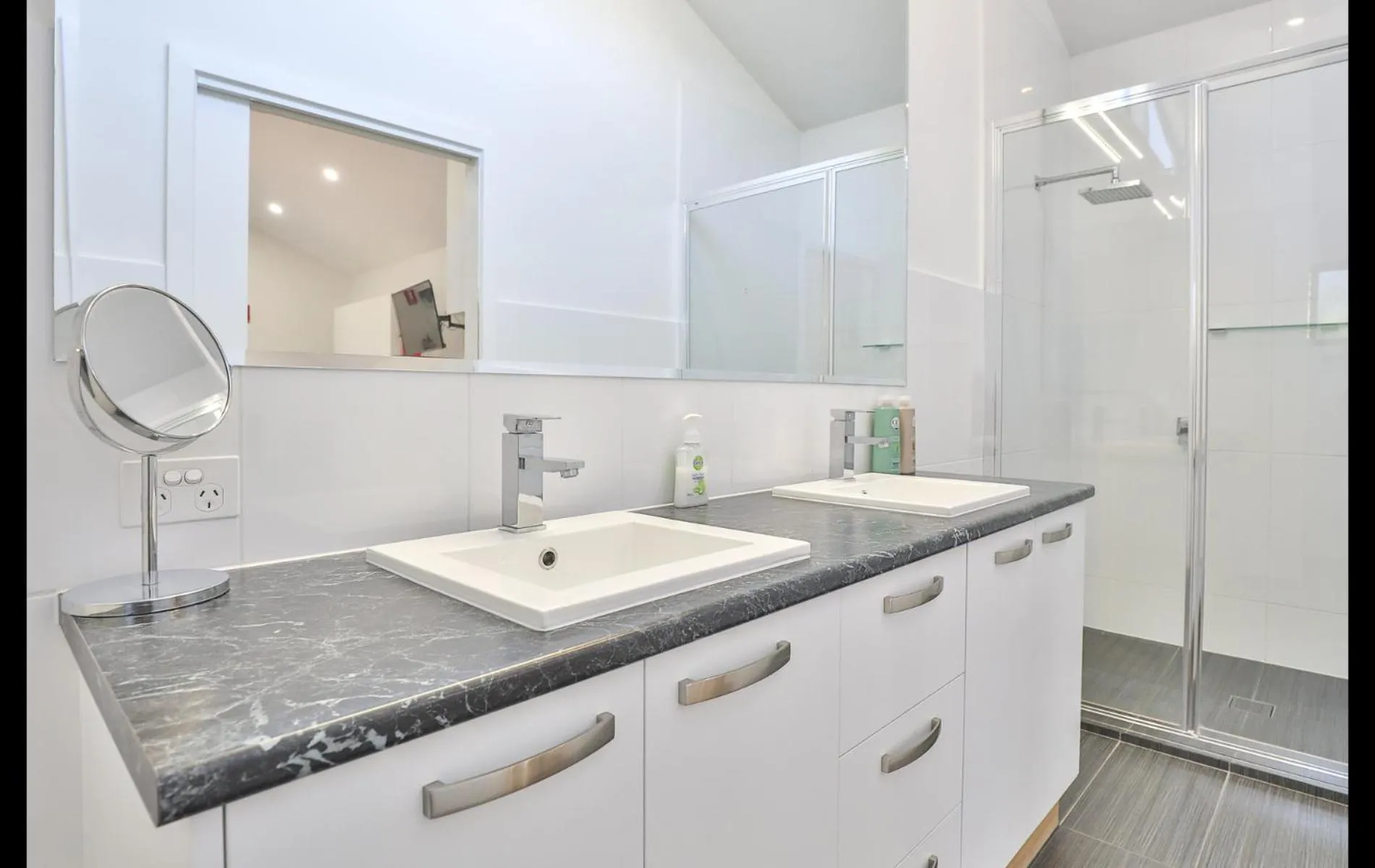 Shower in Mildura Holiday Villas