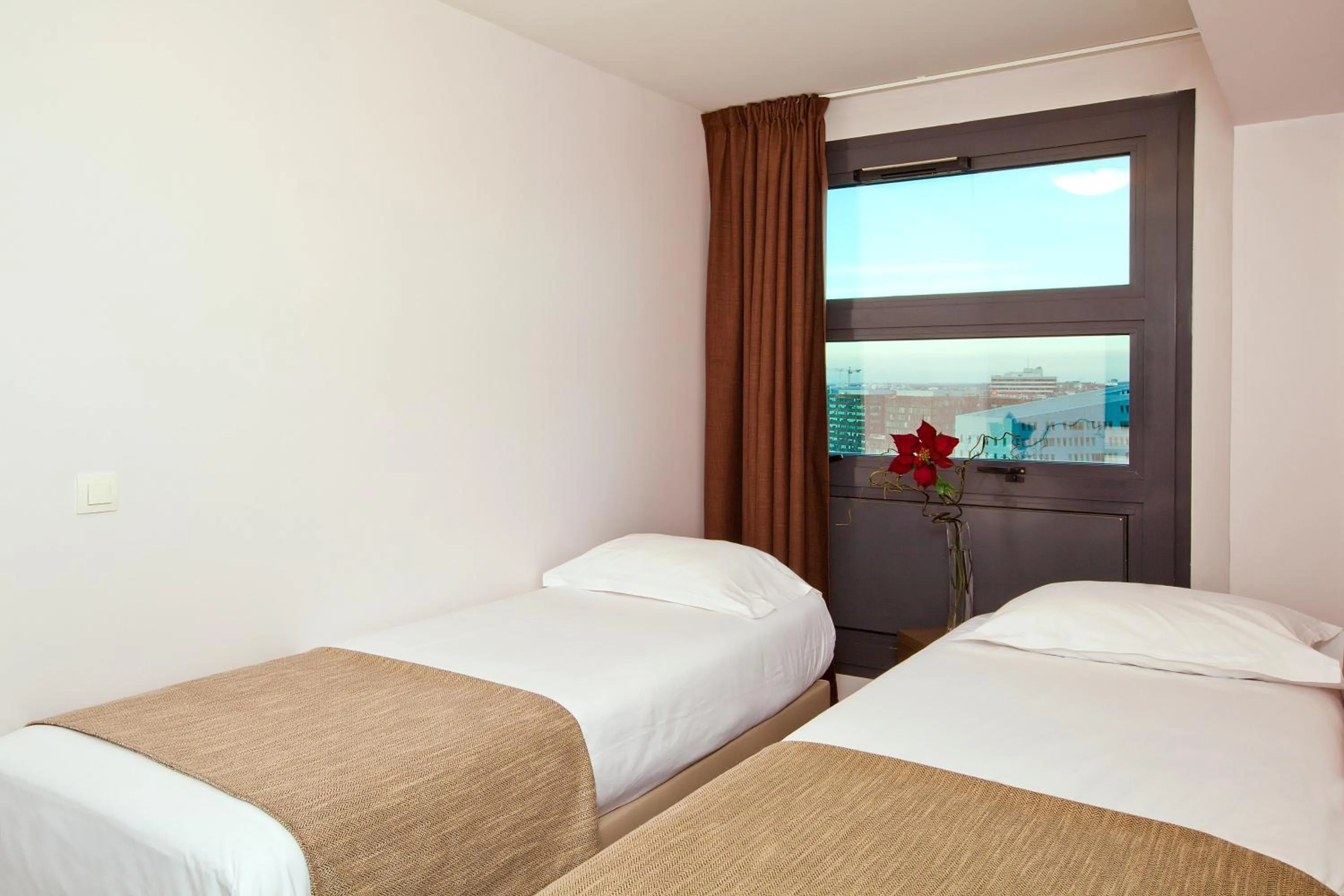 Bedroom, Bed in Séjours & Affaires Lille Europe