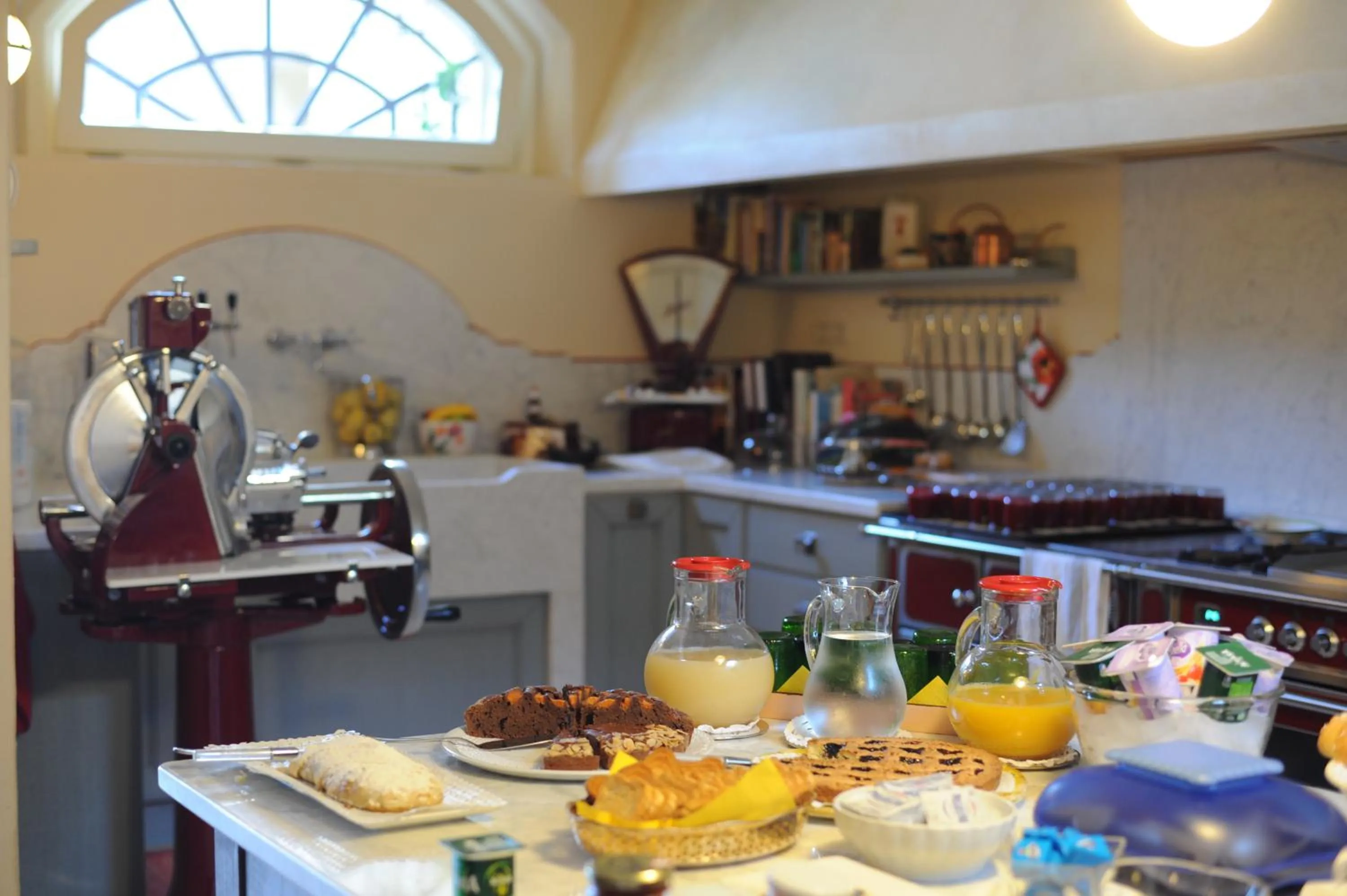 Continental breakfast in Tenuta il Sassone - Wine&Food
