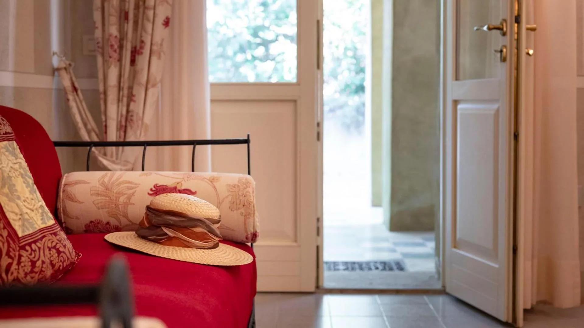 Decorative detail in Tenuta il Sassone - Wine&Food