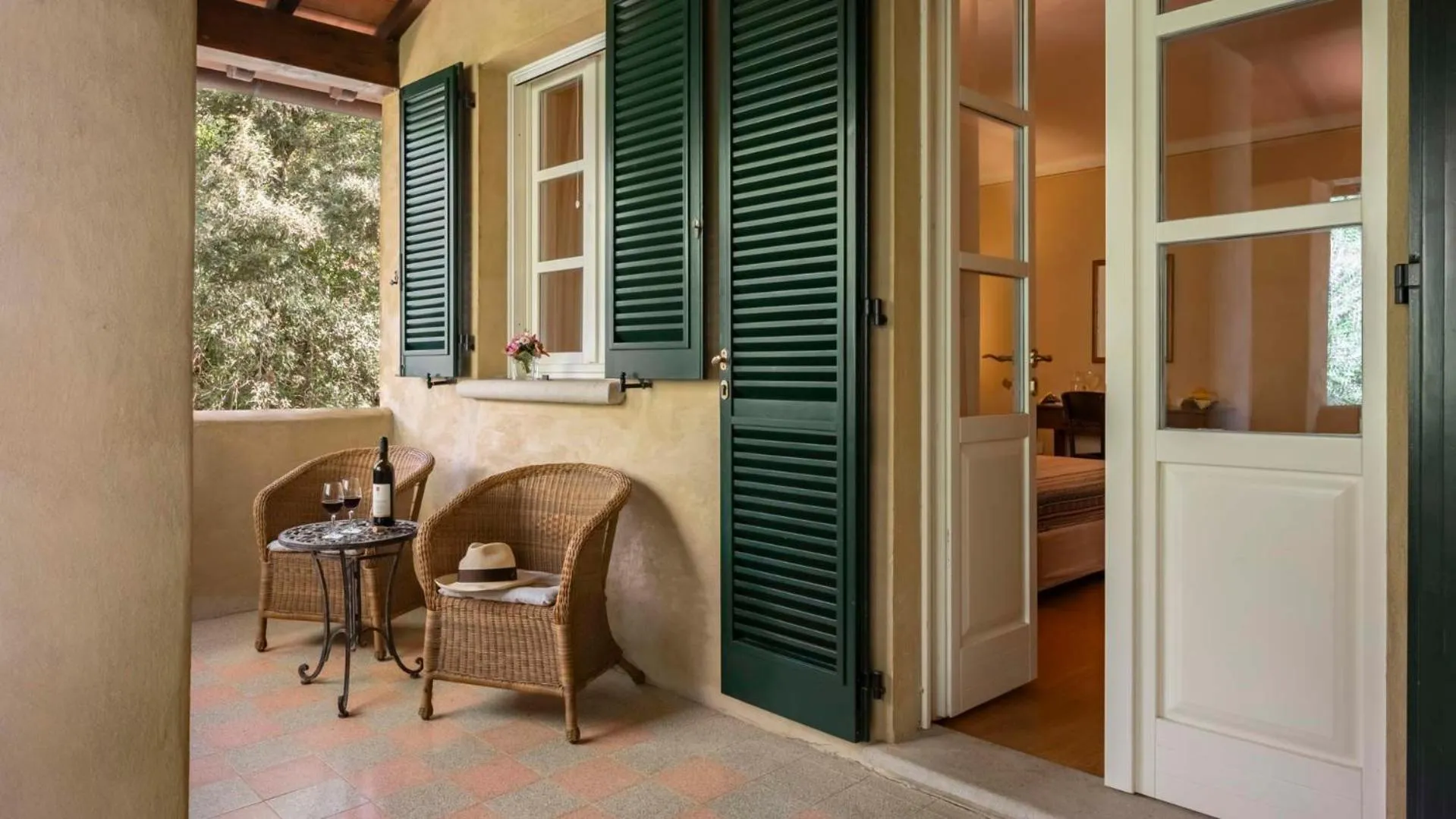 Patio in Tenuta il Sassone - Wine&Food