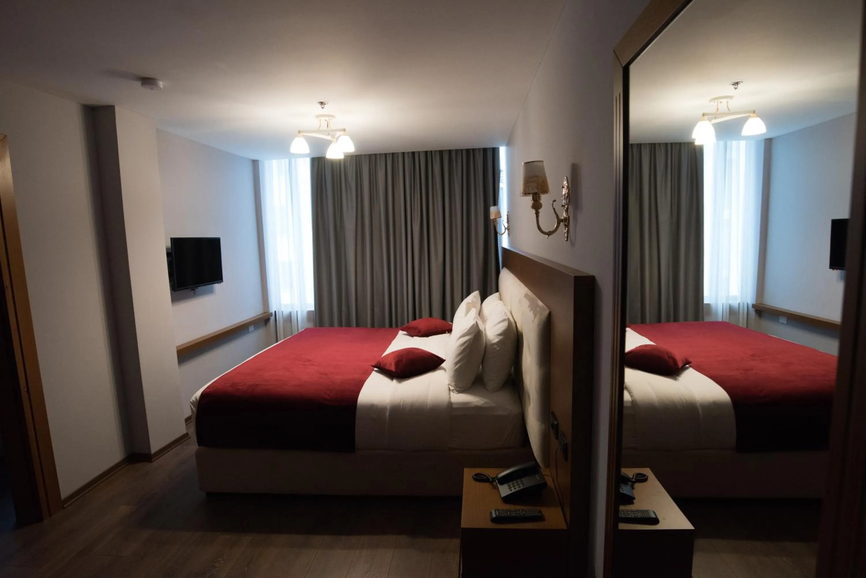 Bed in Albanopolis Hotel